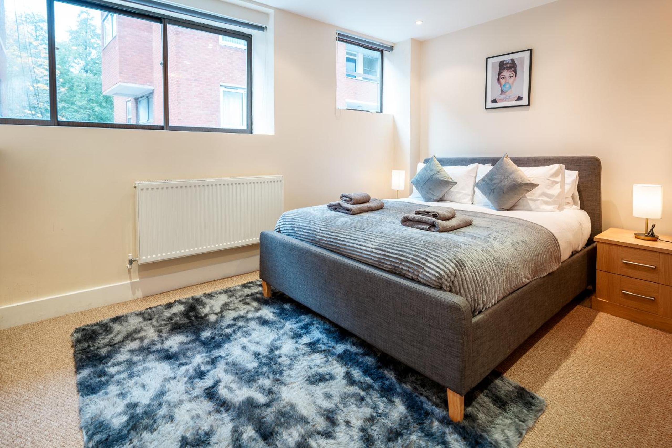 Sweet 3BRs house sleep for up to 6 close to Oxford & Soho