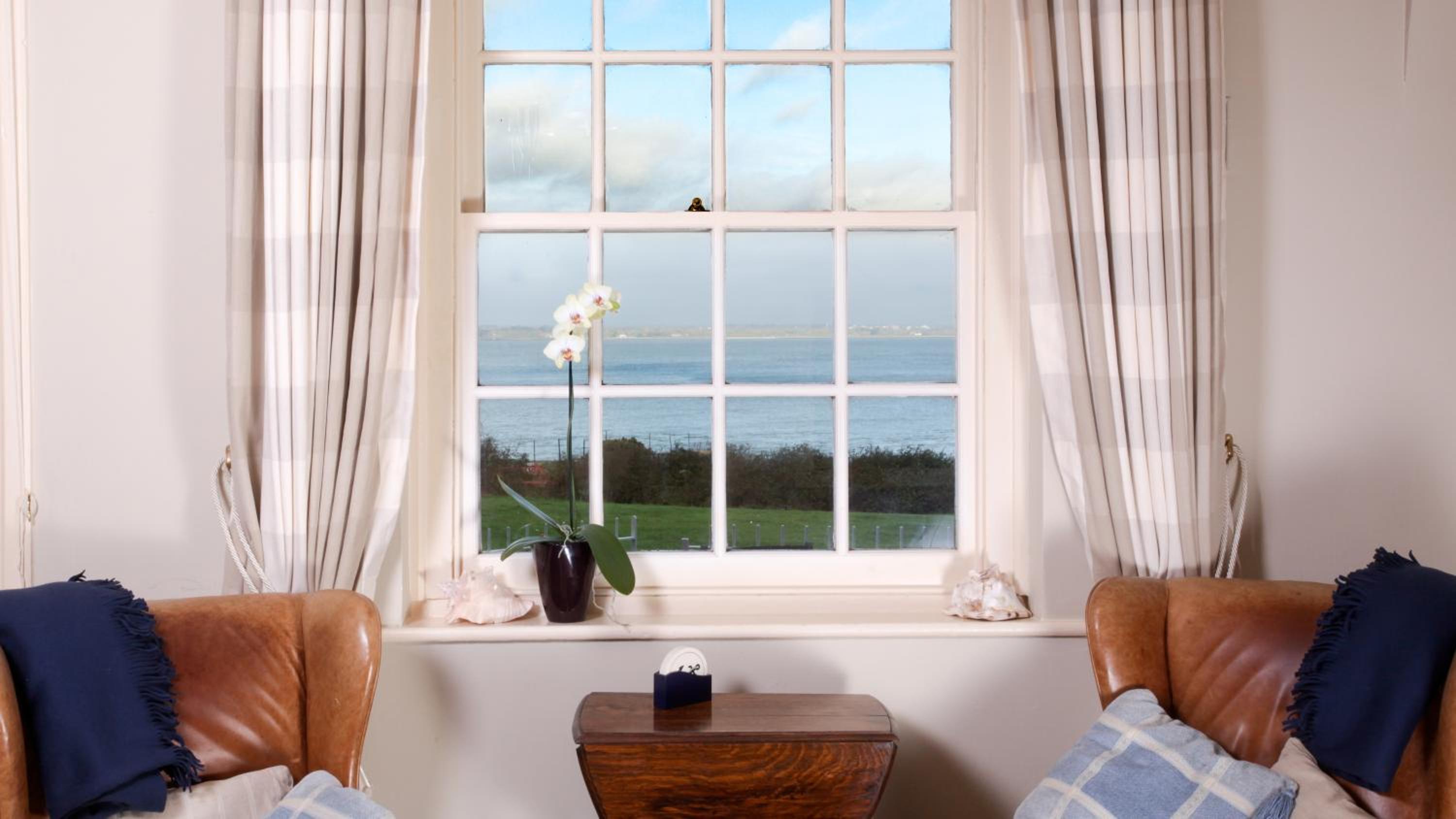 Idyllic beachside cottage next to nature reserve. view 2