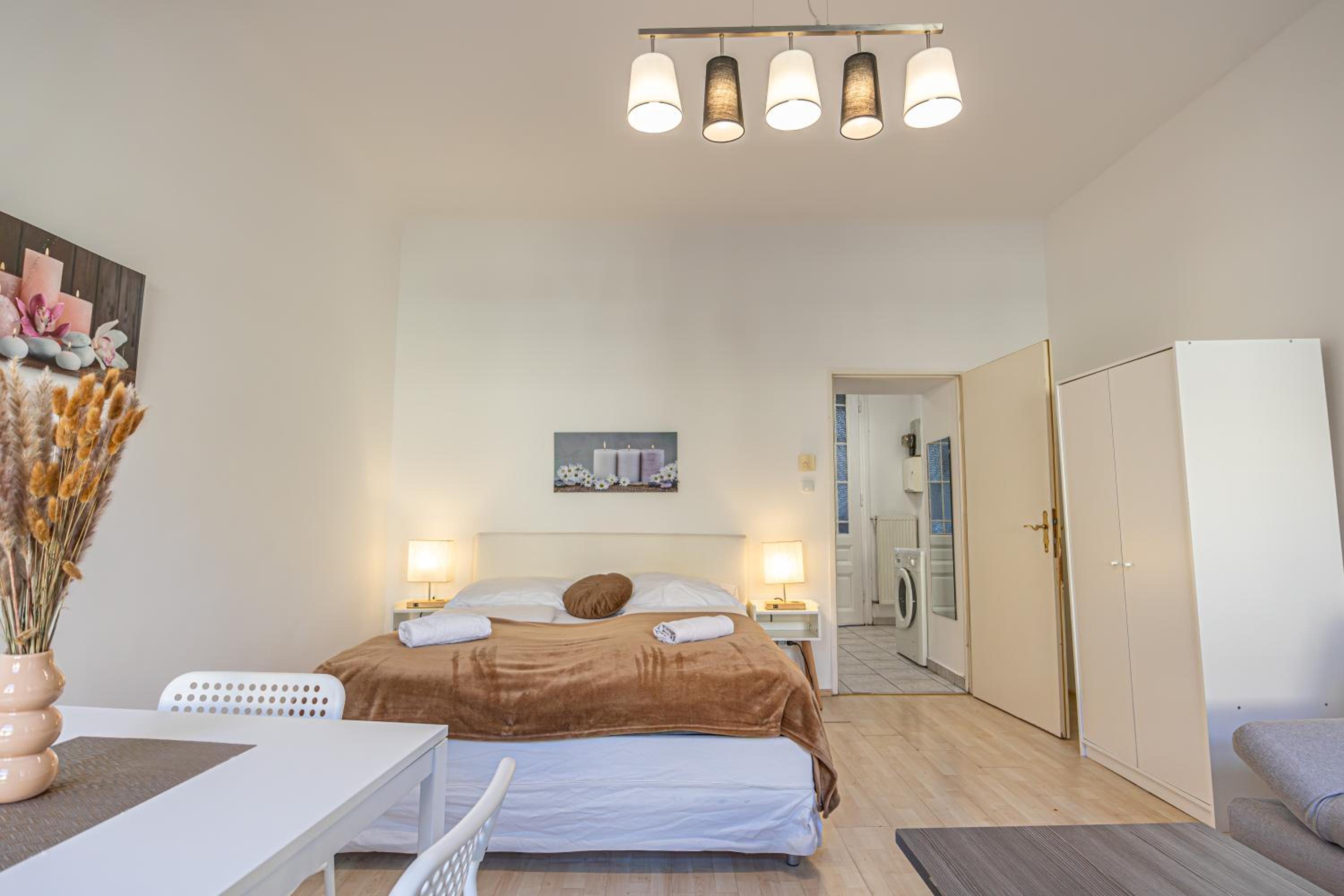 Prime Location 1BR Apt In The Heart of Vienna