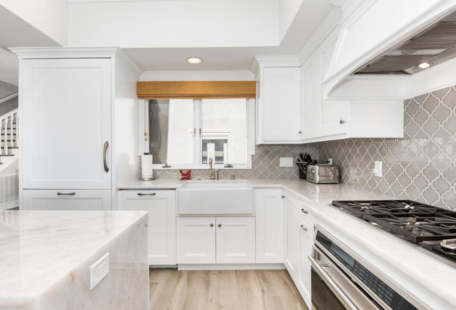 Luxury 4 Bedroom Oceanfront Home with AC view 5