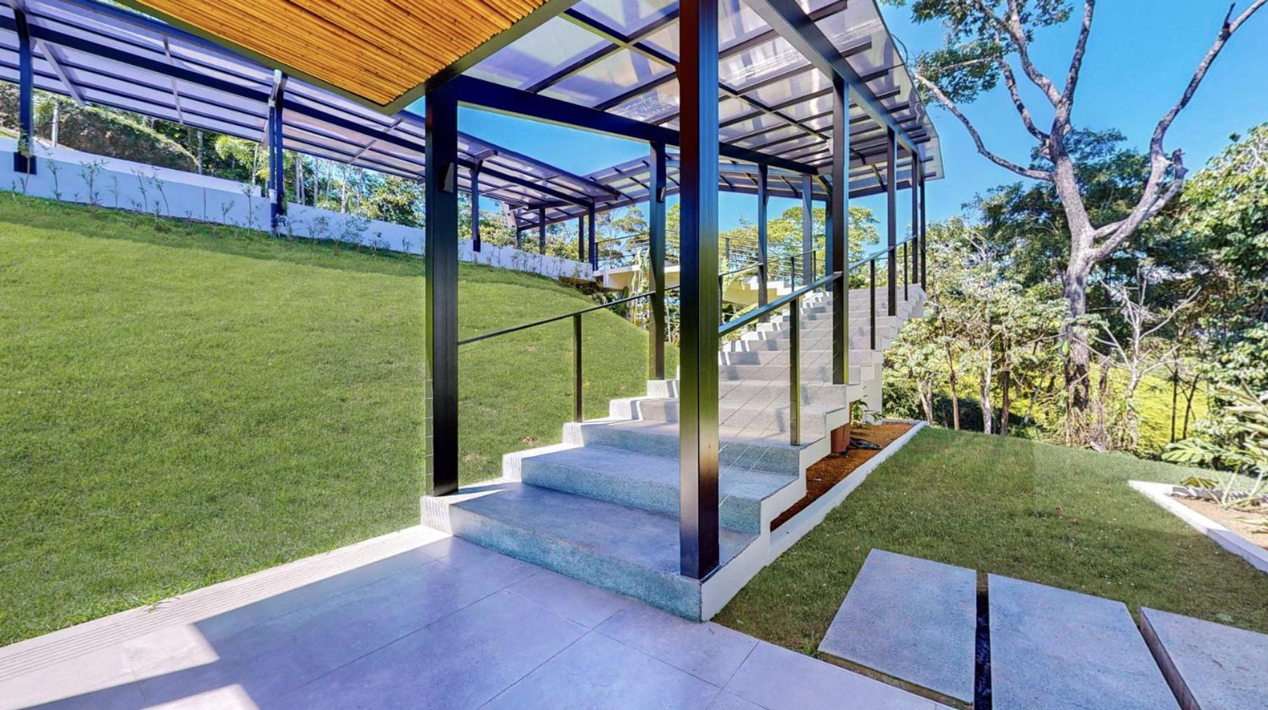 Odyssey Villa, 3 bedrooms with Pool!