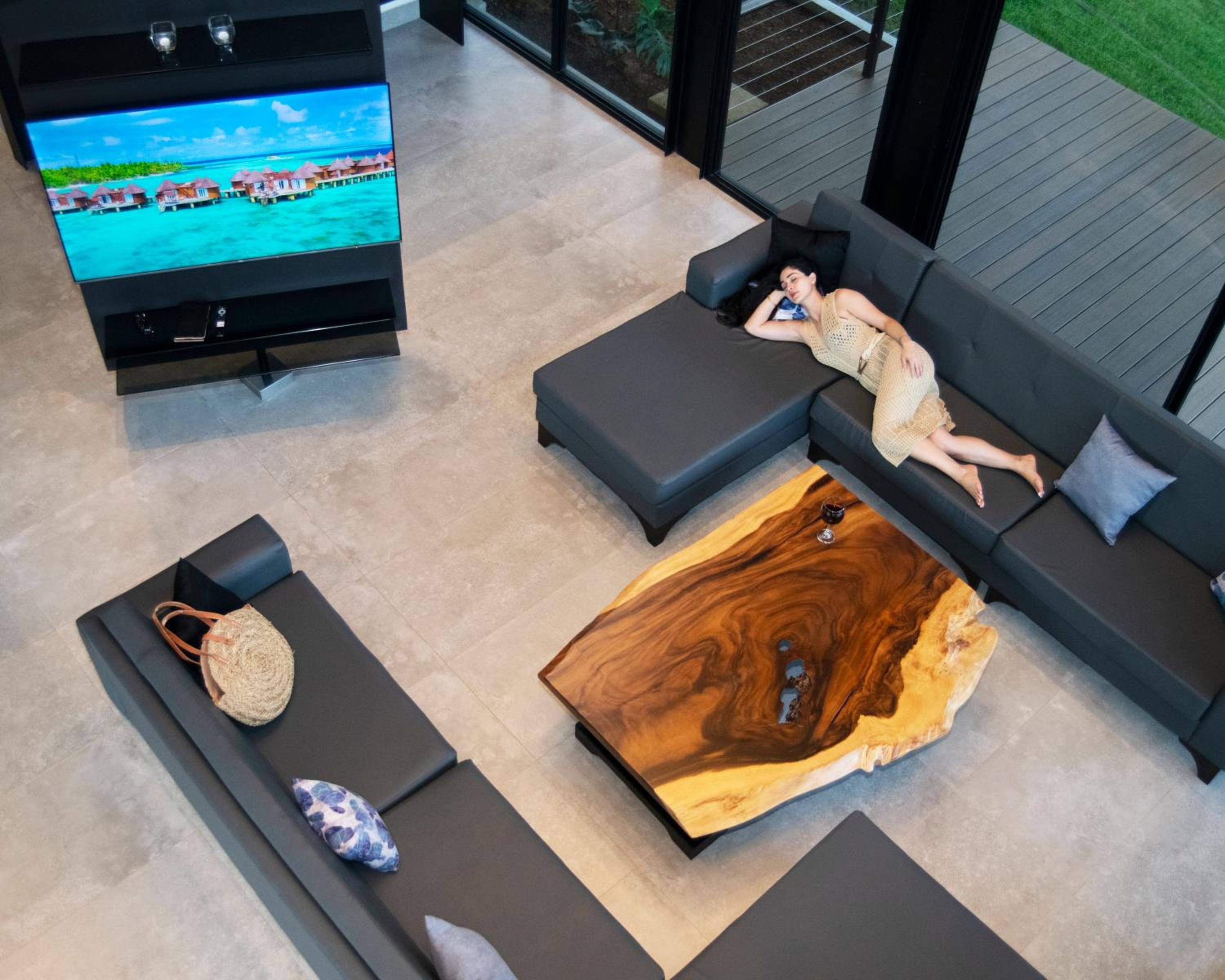 Odyssey Villa, 3 bedrooms with Pool!