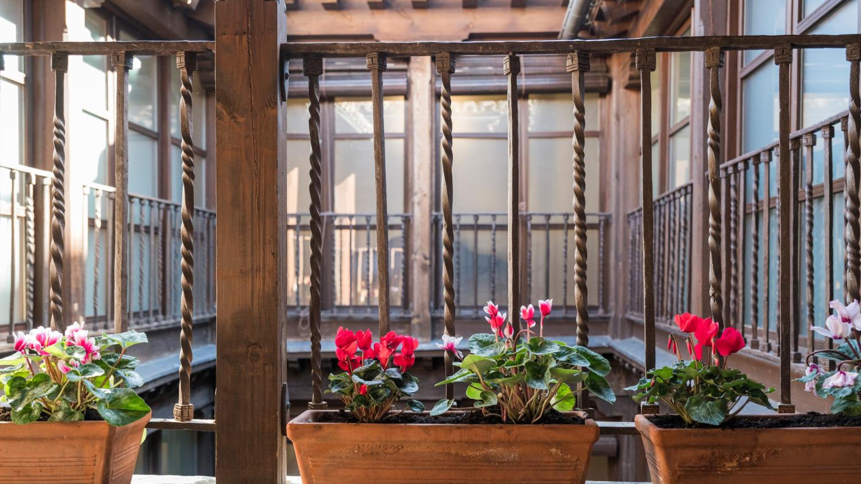 Casa de los Mozárabes by Toledo AP