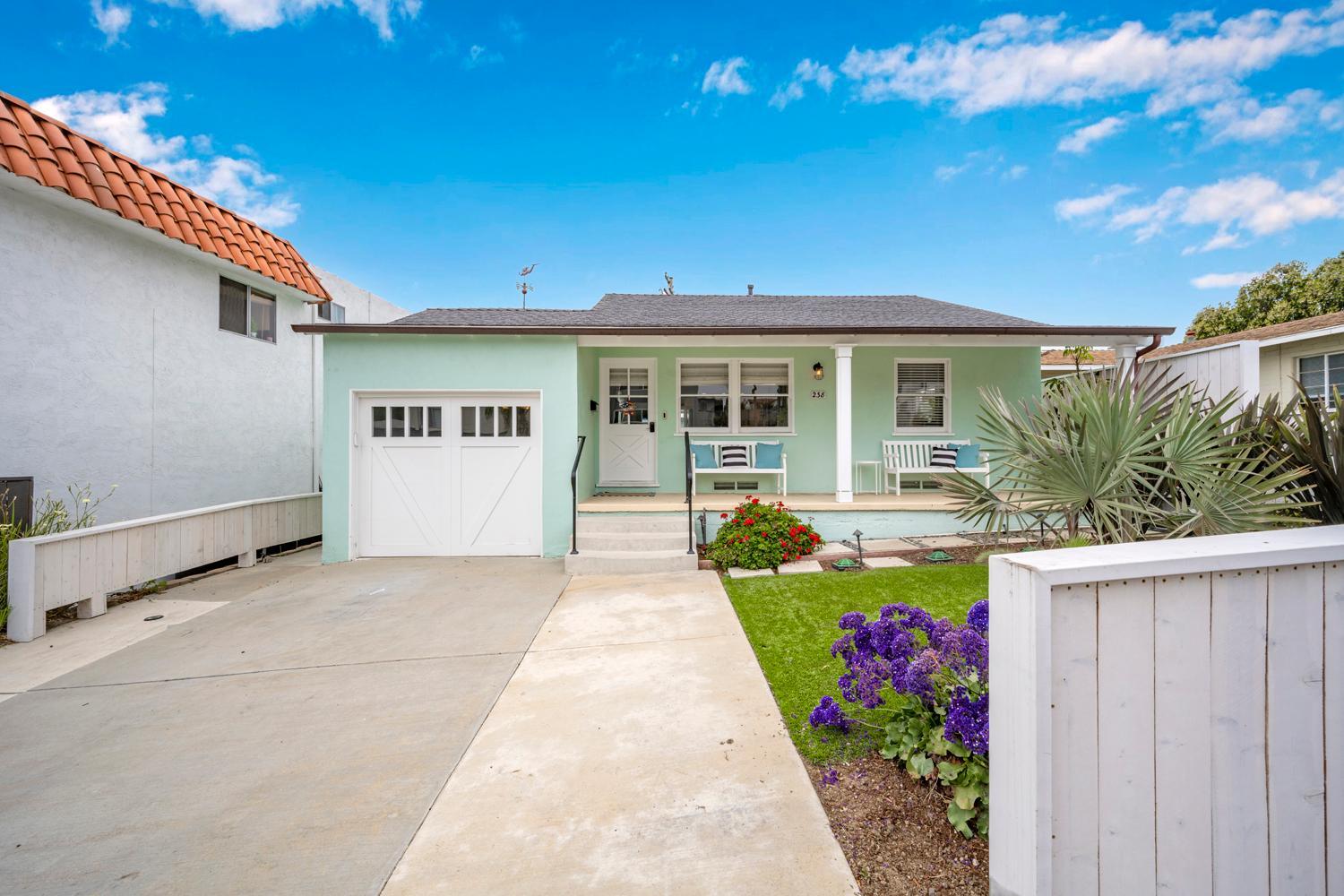 San Clemente Bungalow with jacuzzi Close to the Beach view 2