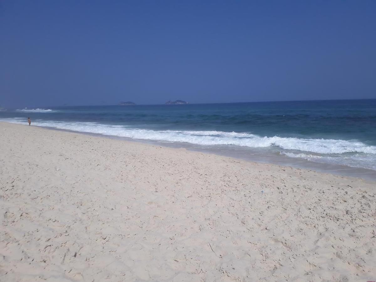Apart na Praia da Barra da Tijuca ,Posto 6 Aptº inteiro para até 4 pessoas