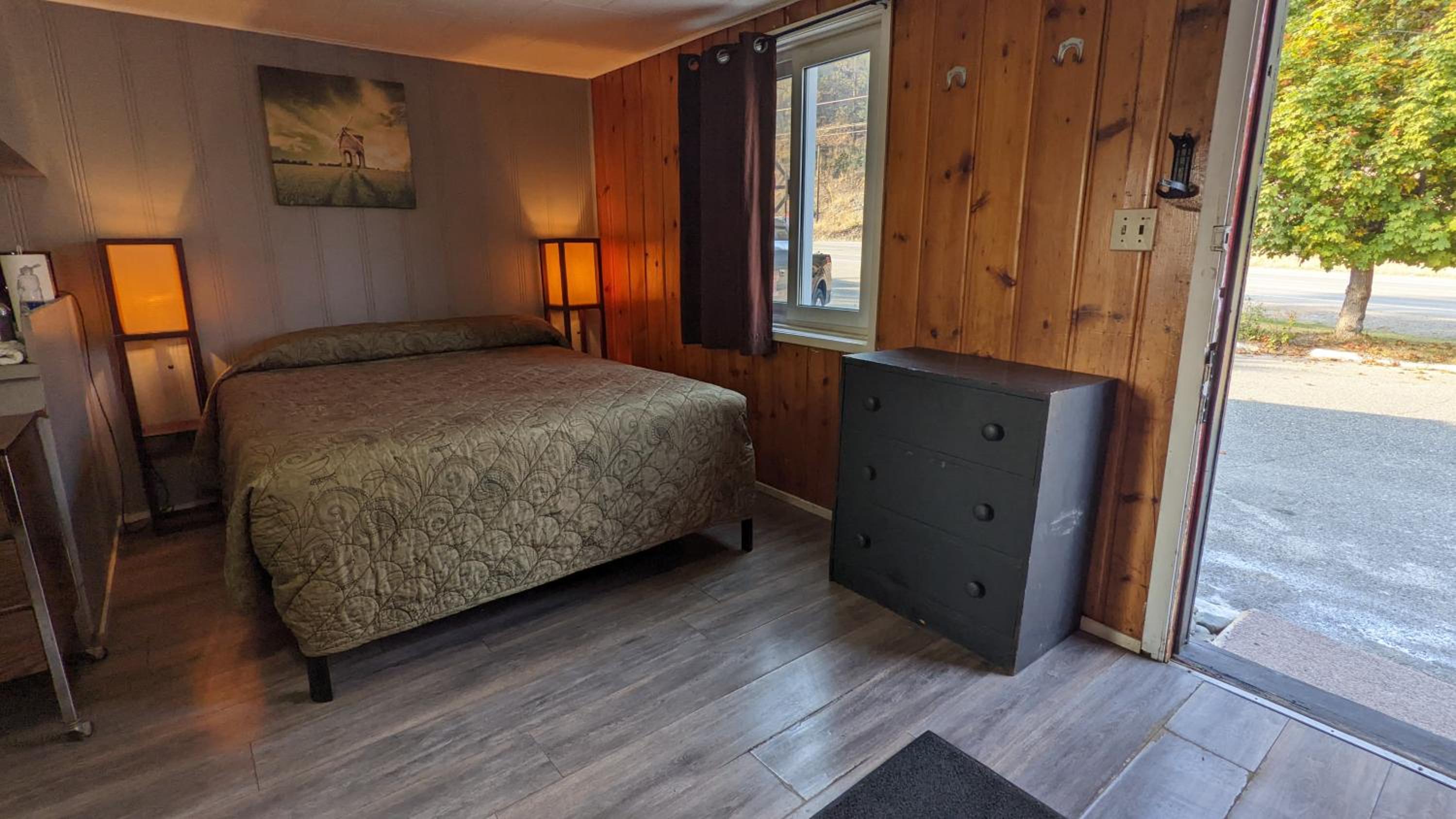 Deerview Lodge & Cabins - Princeton BC