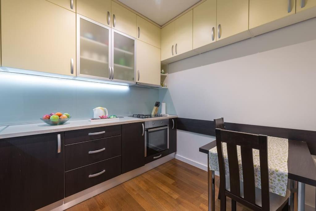 Lida - comfort one bedroom apt,free parking-Lapad