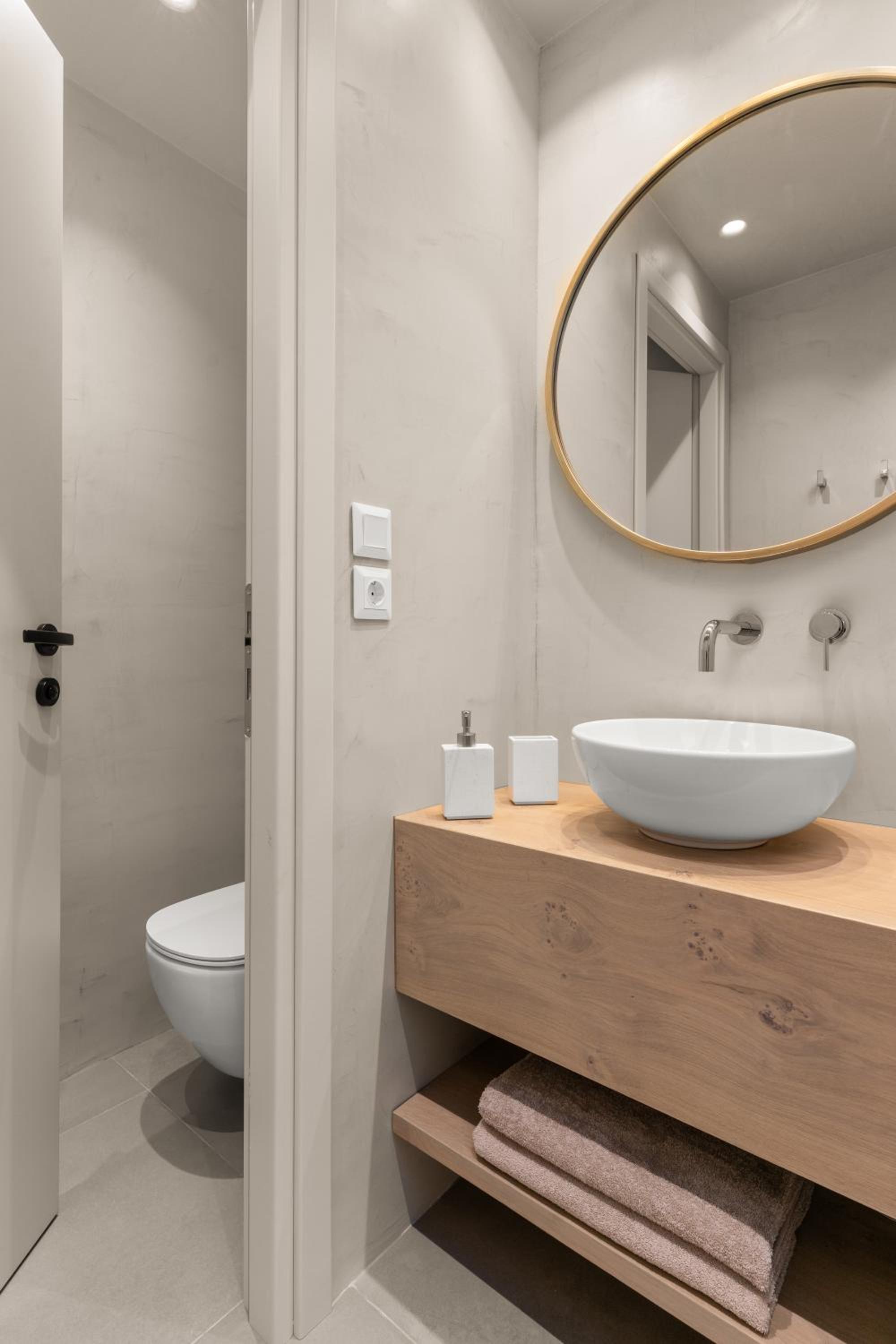 ACRON 12 penthouse Acropolis suites