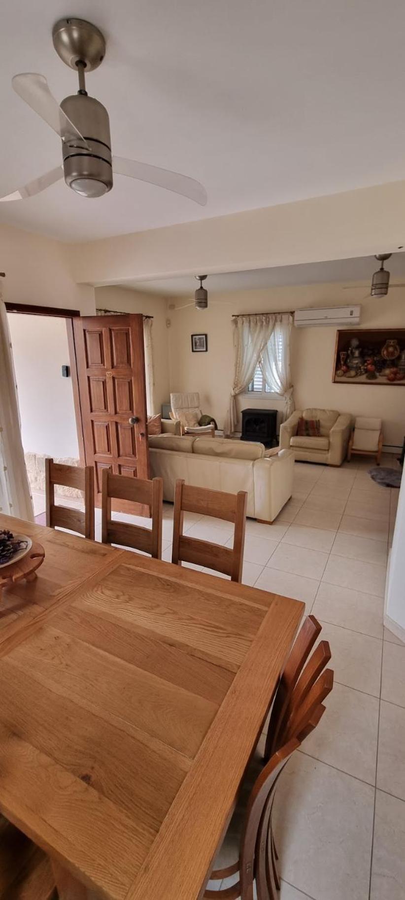 Fab Sea and Mountain View Villa, walking distance from the Sandy Beach