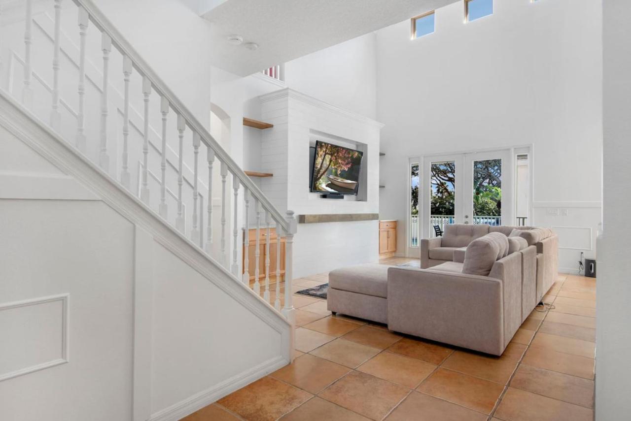 Scenic Luxury Golf Course Villa by Disney Parks view 3