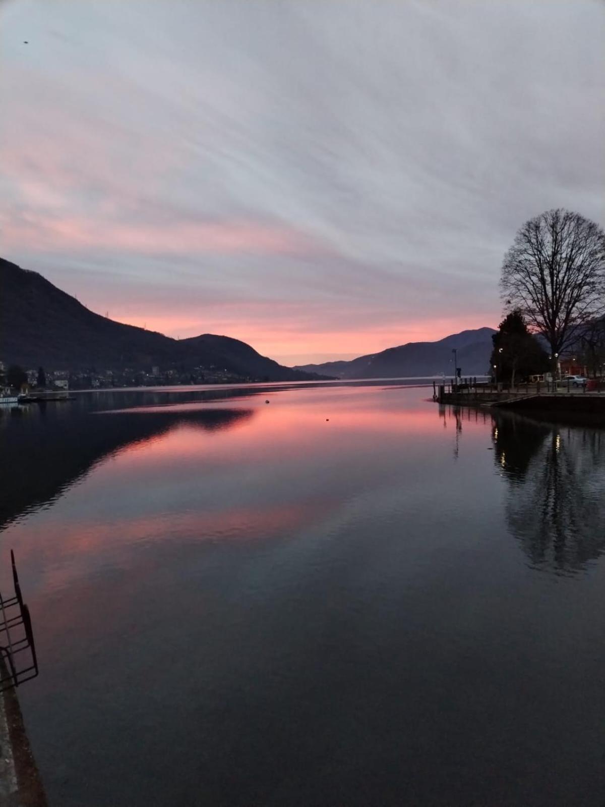 un balcone sul lago