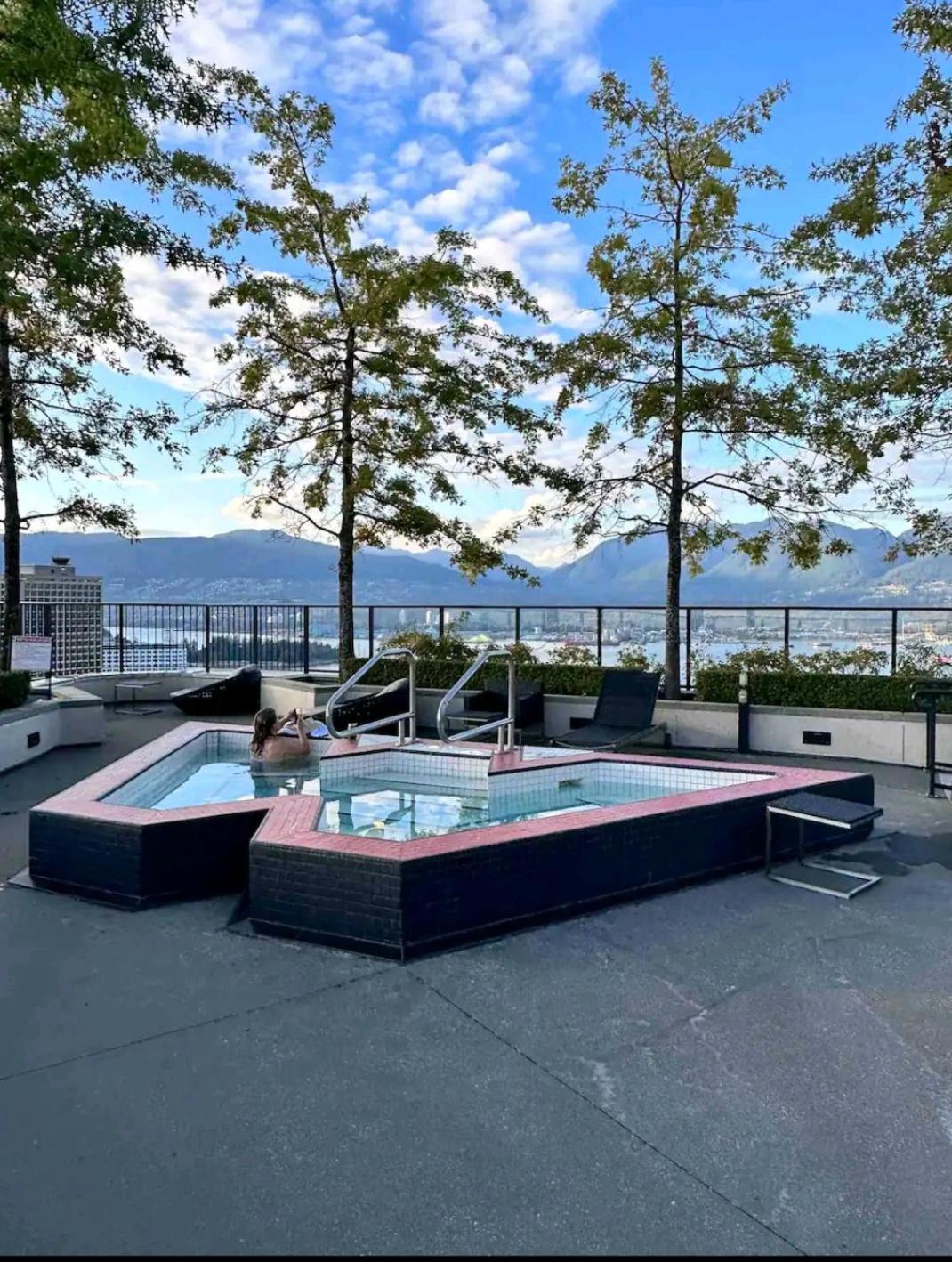 Luxury Downtown Vancouver Suite