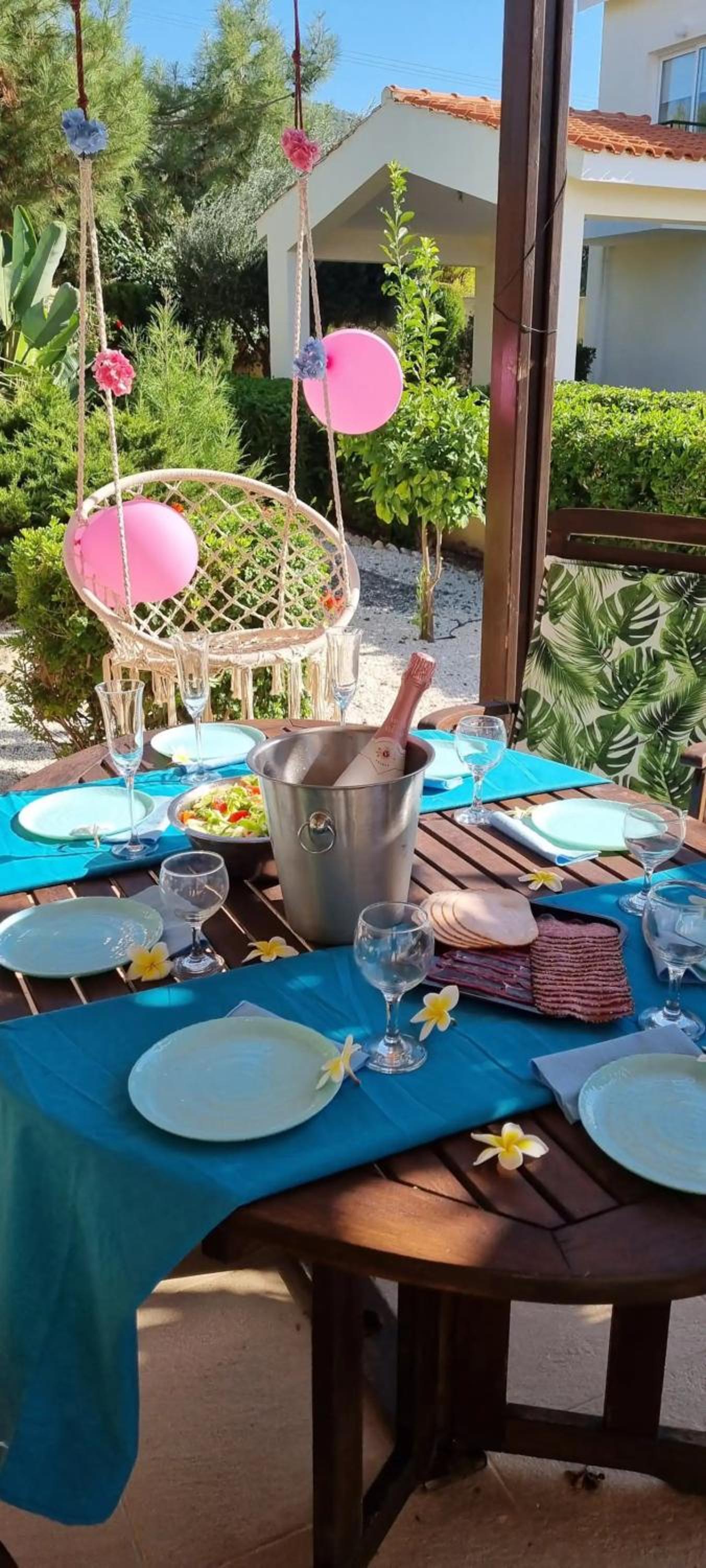 Fab Sea and Mountain View Villa, walking distance from the Sandy Beach
