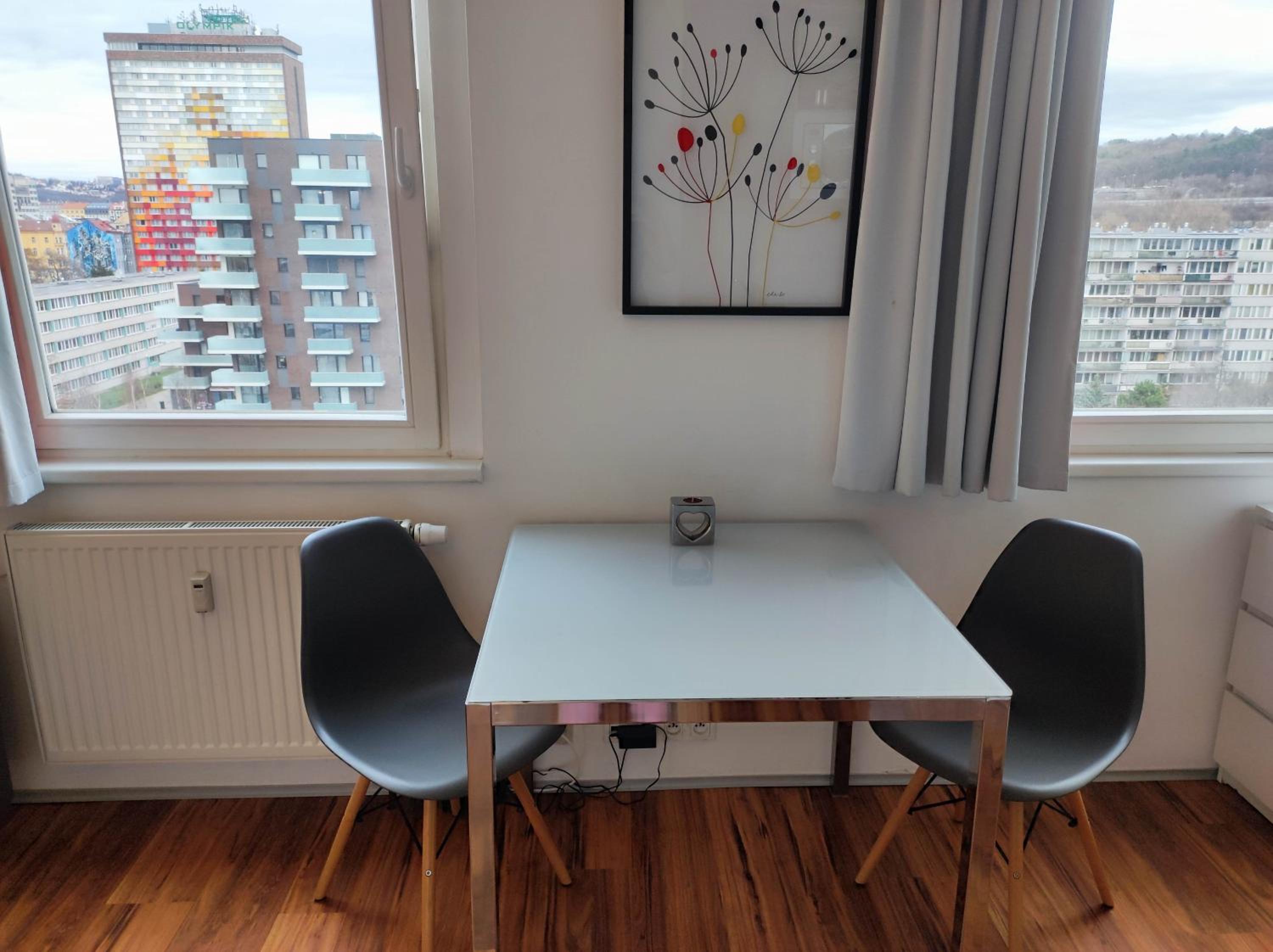 Golden Family Apartments