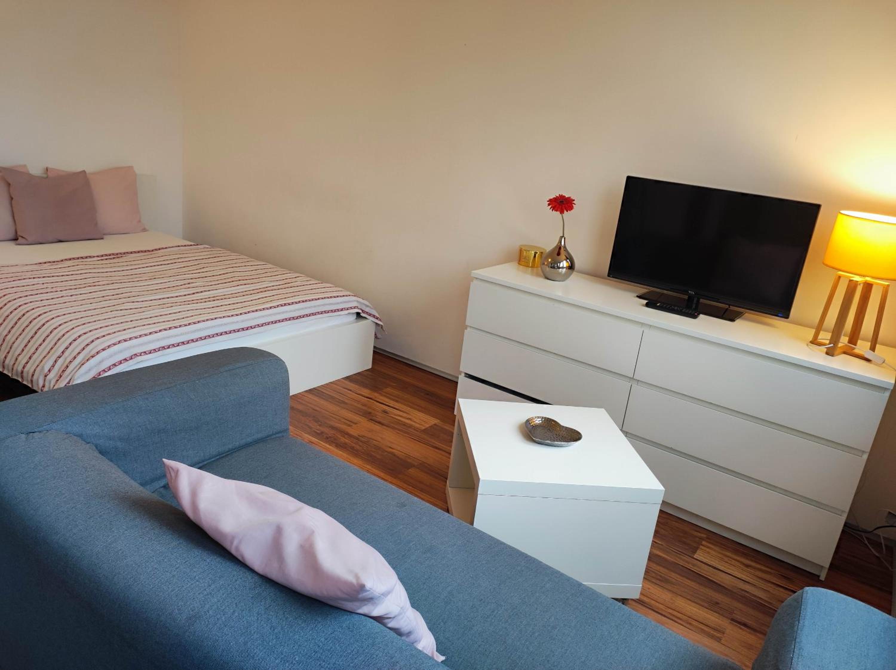 Golden Family Apartments