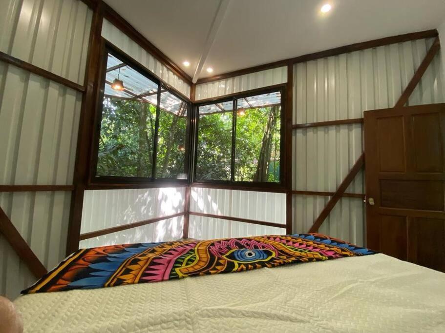 Peaceful Jungle Villa Cooper - Pool & Parking for 2 persons