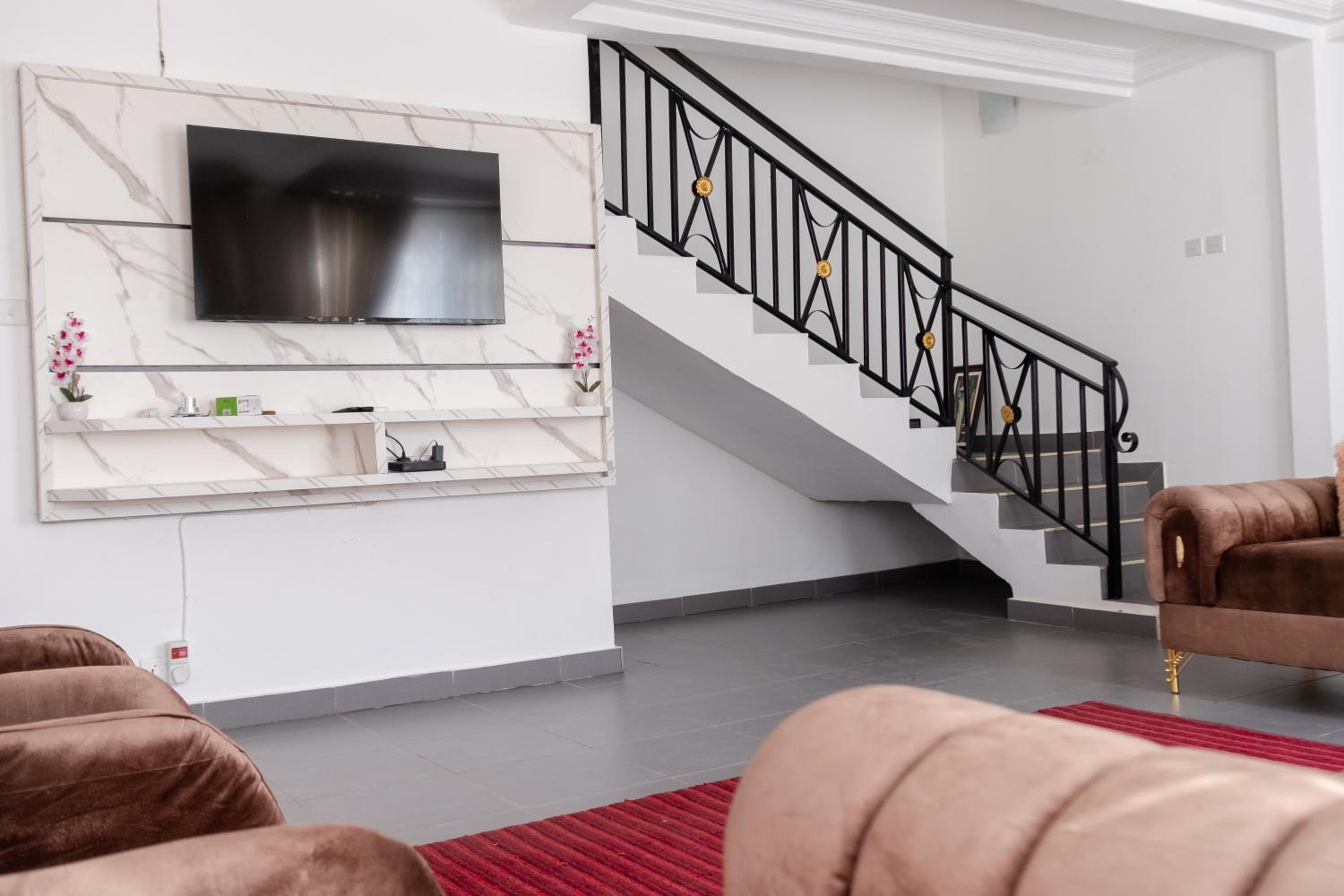 Shalom Villas