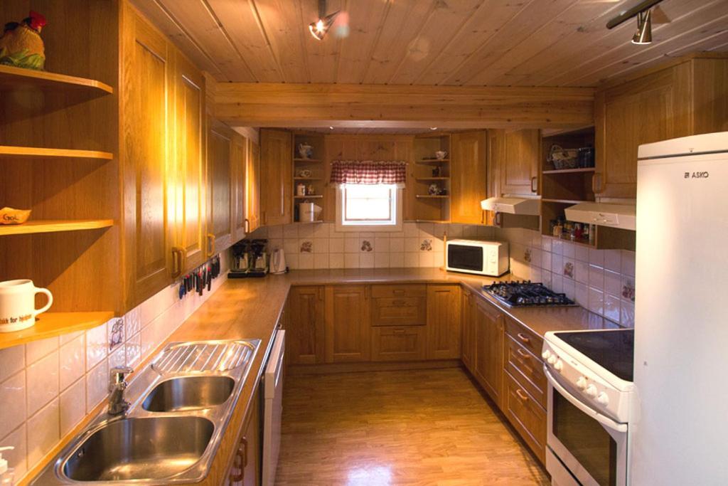 Kontakten by Norgesbooking - large cabin for families and groups