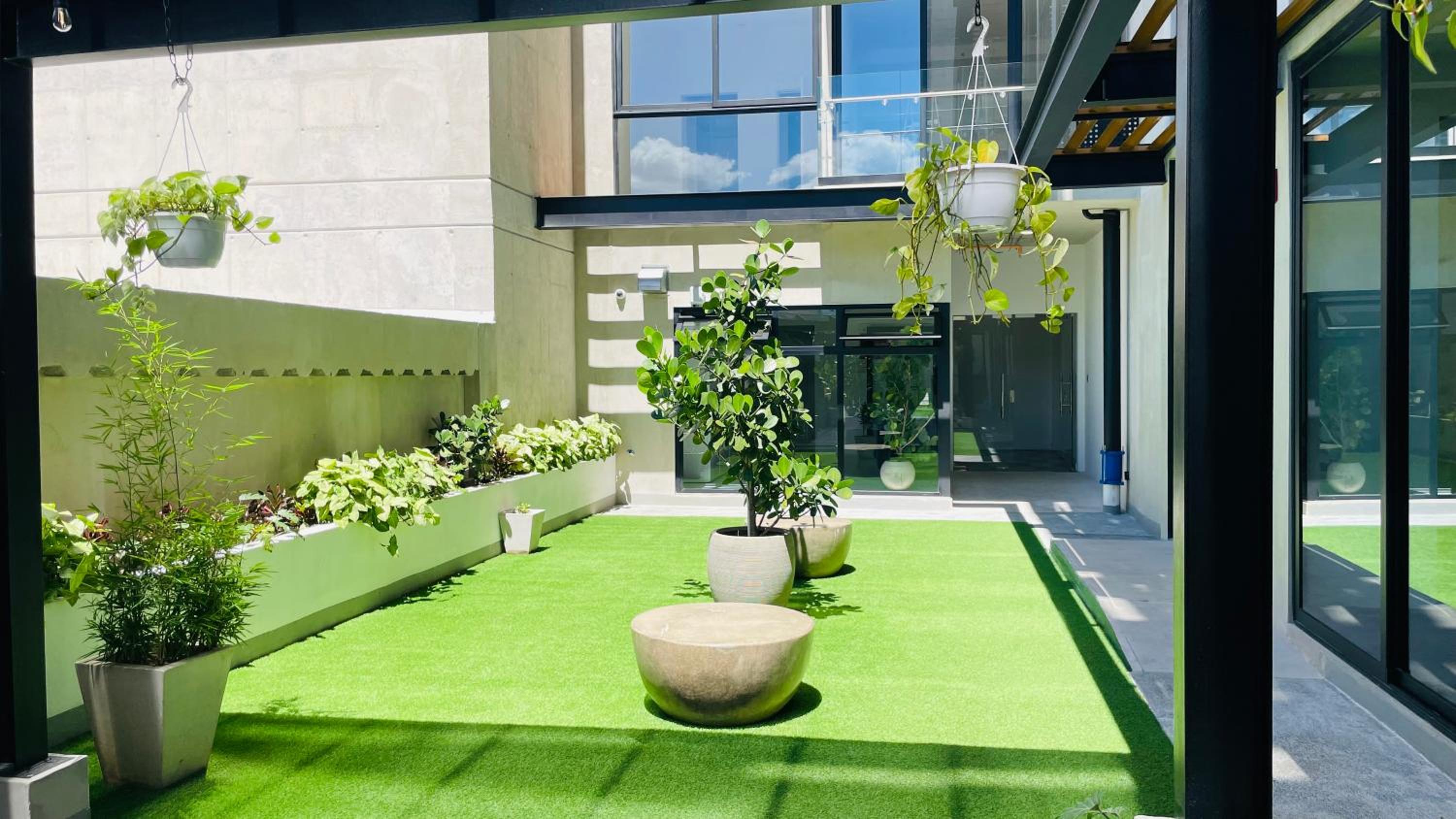 SkyGarden Nunciatura Luxury Apartment #705