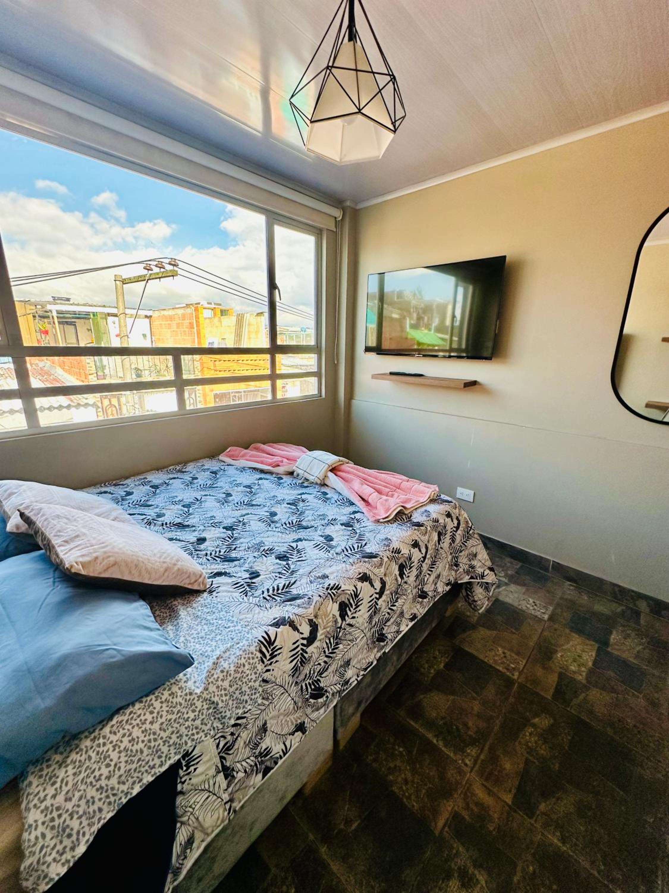 Prívate room close to the Dorado AirPort Bogota