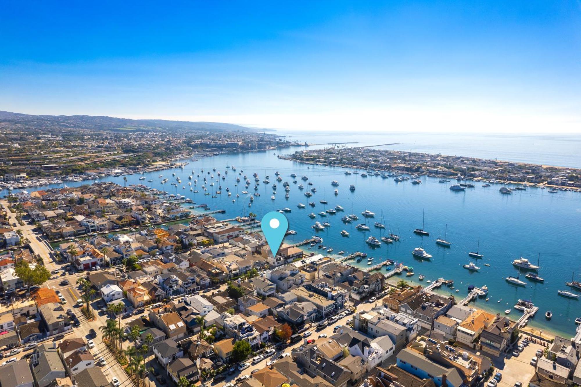 Balboa Island Luxury Penthouse Suite With Bay Views view 2