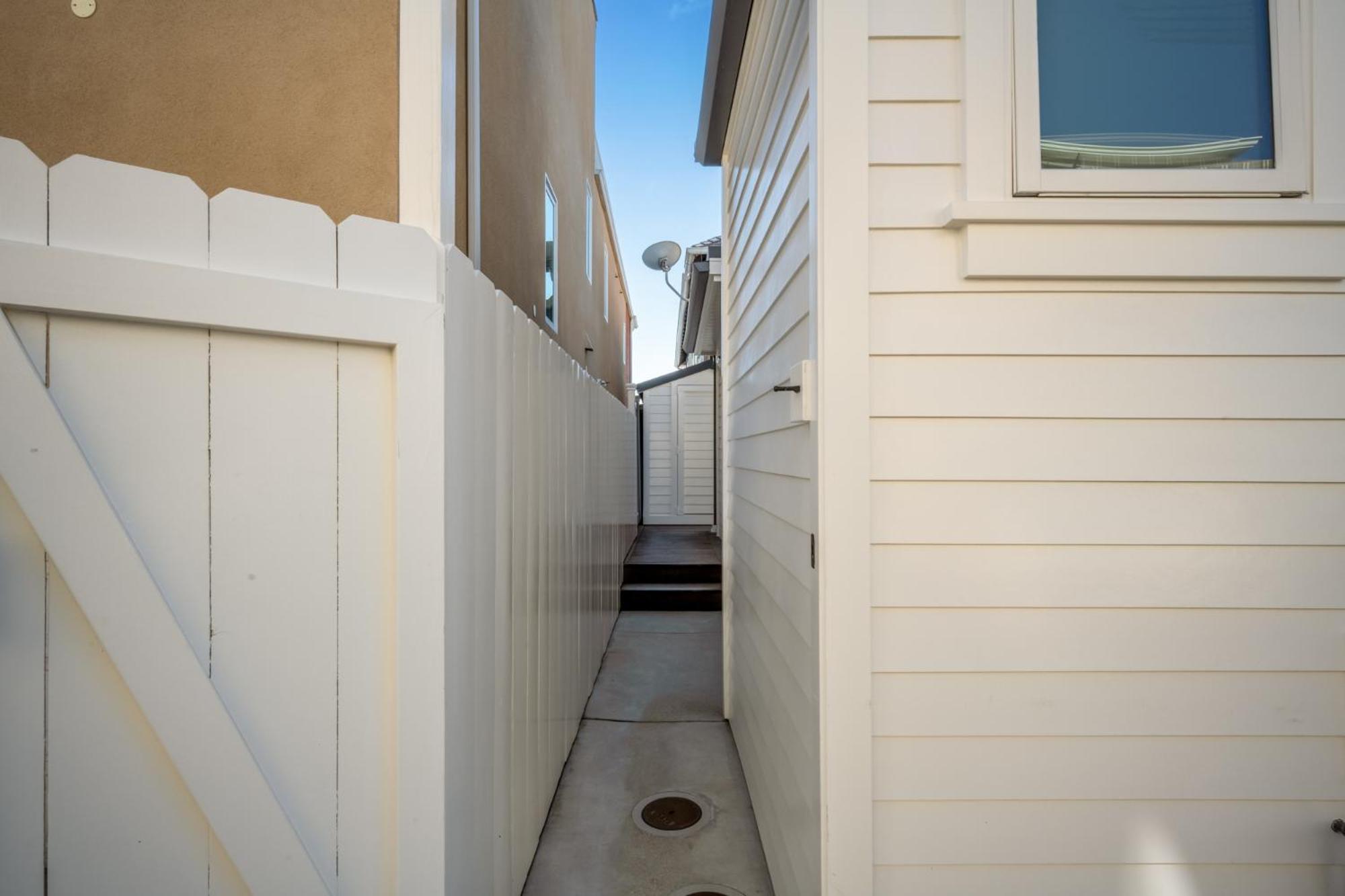 Balboa Island Luxury Penthouse Suite With Bay Views view 5