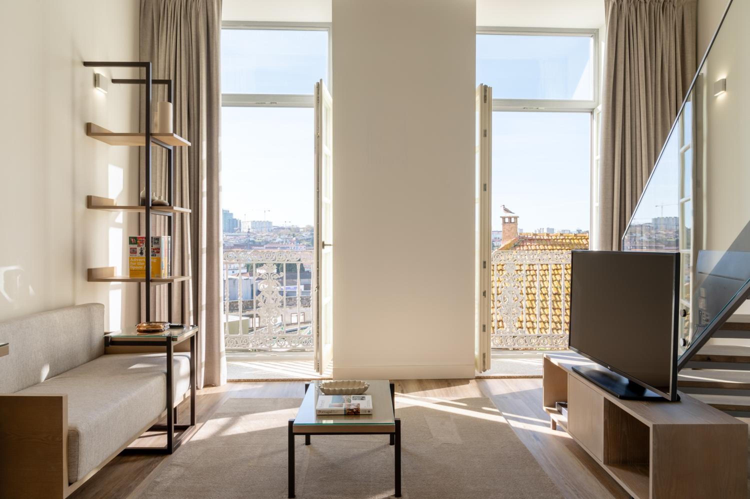 Host Wise - Fervença Boutique Palace view 2