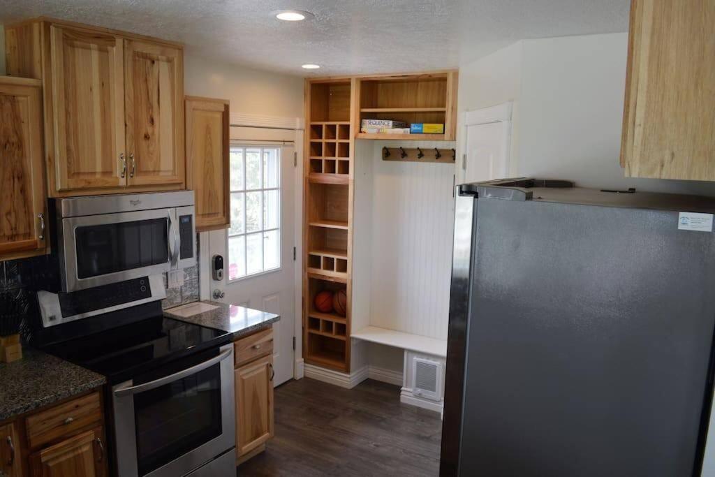 Majestic Cabin overlooking the Lake! view 5