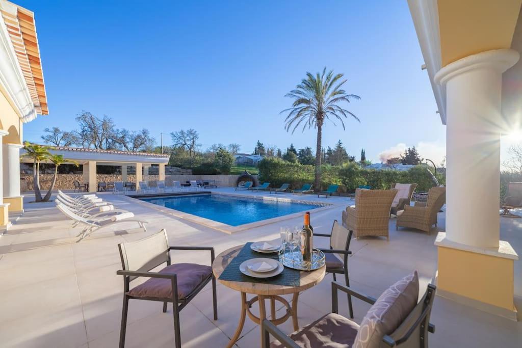 Casa Ferrel - Luxury 9 Bedroom Villa with Indoor & Outdoor Pools view 3