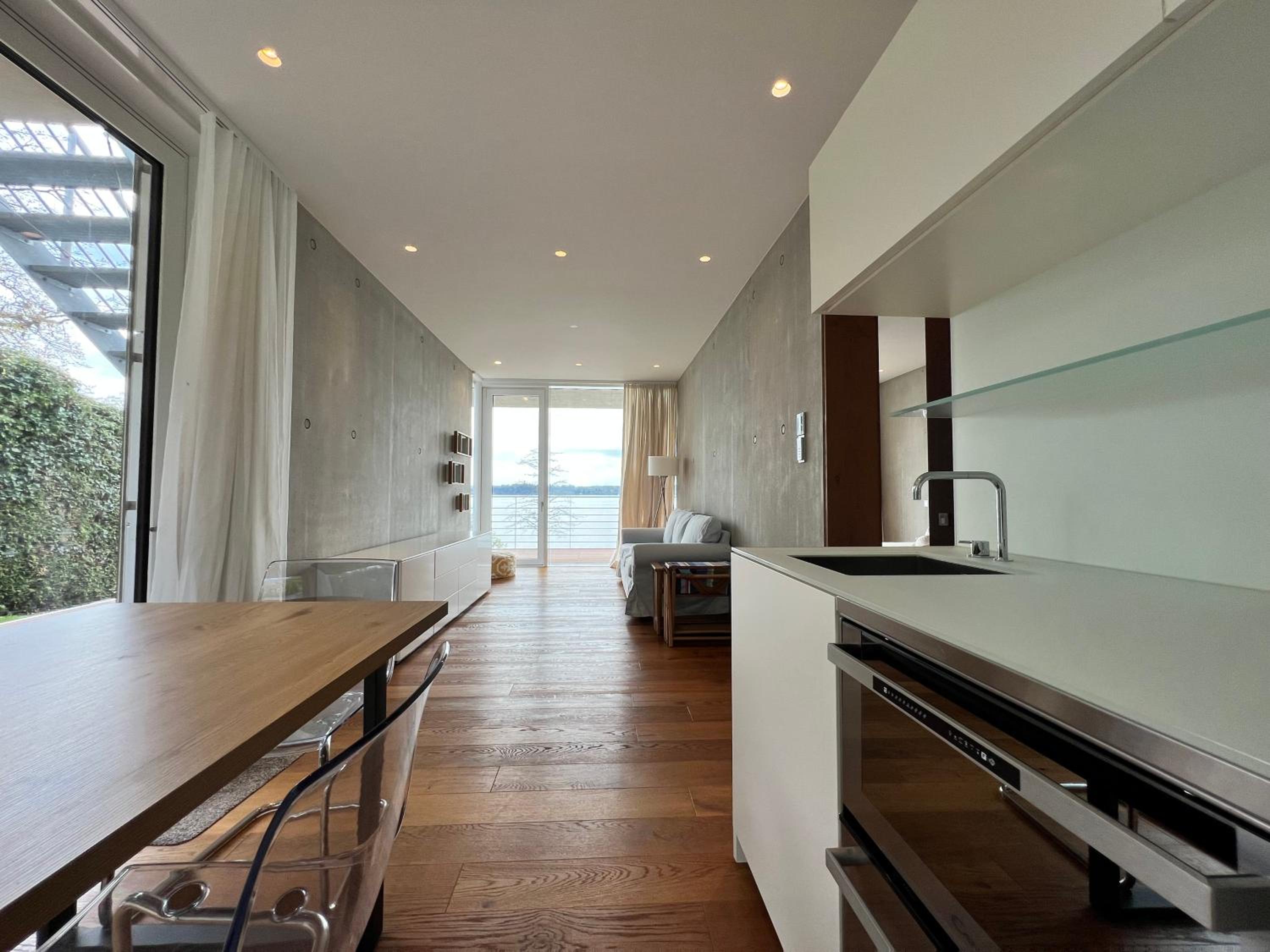 Villa am See mit privatem Seezugang