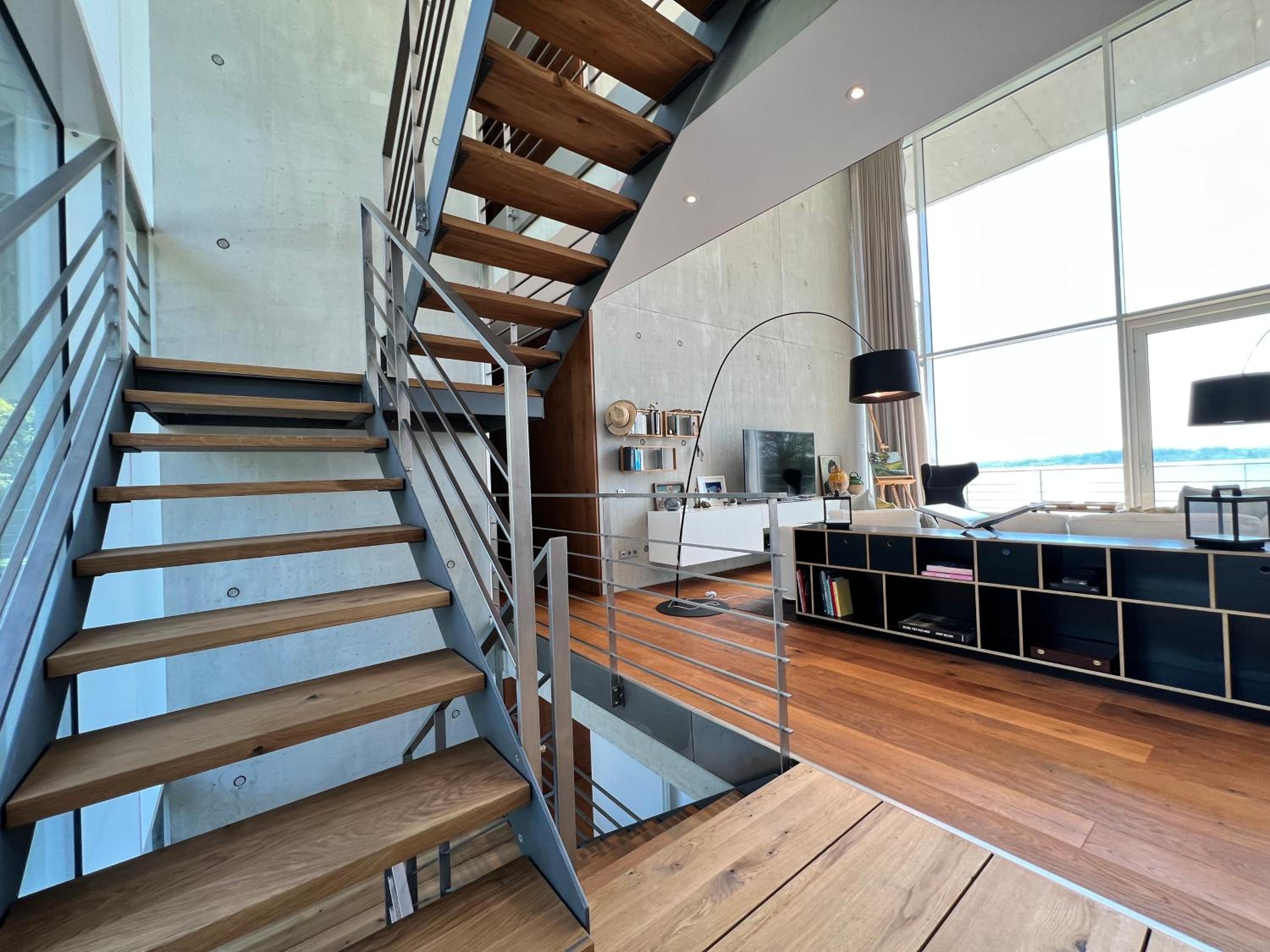 Villa am See mit privatem Seezugang