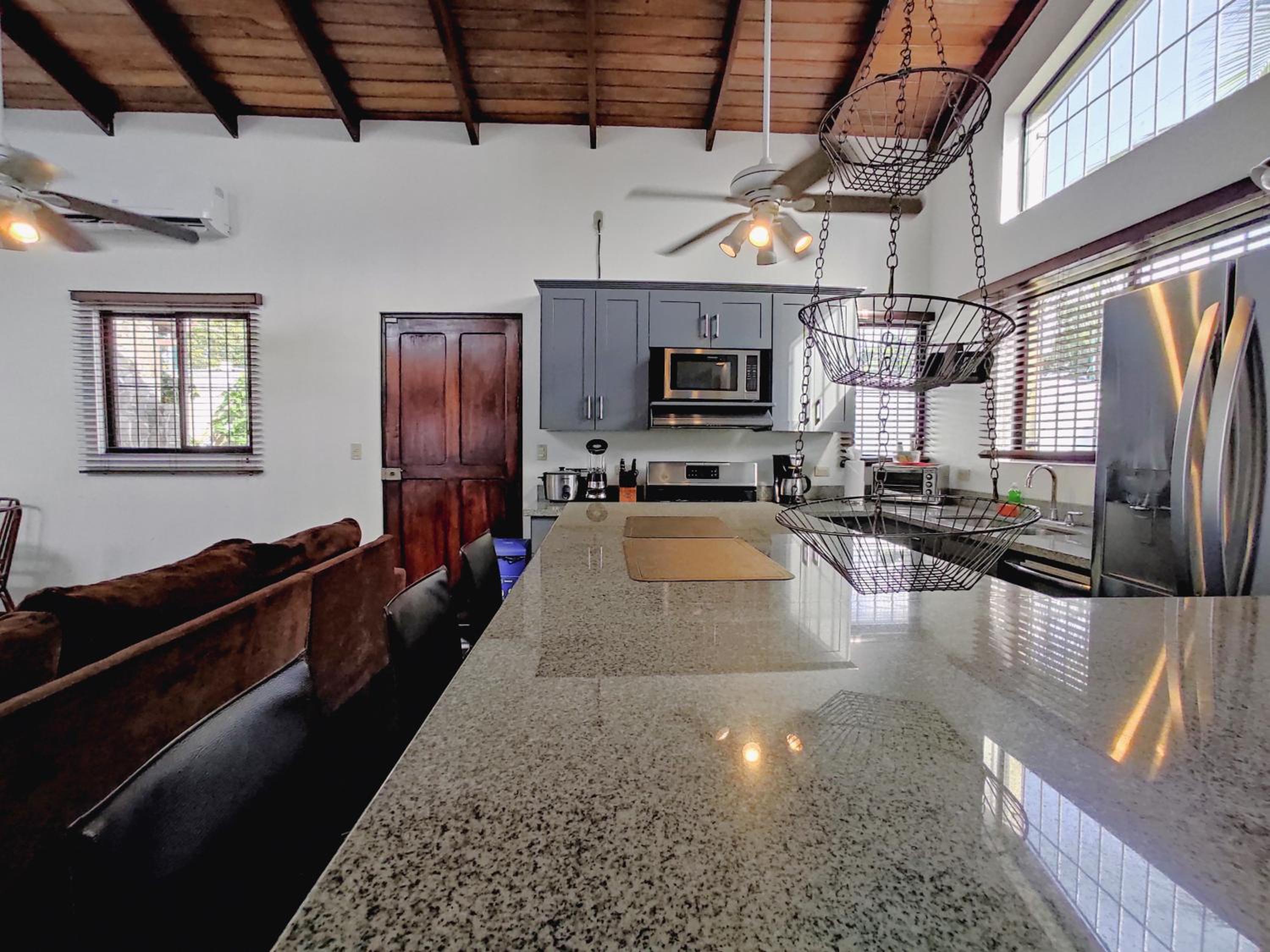 Casa Gris with private pool near the beach in Jaco