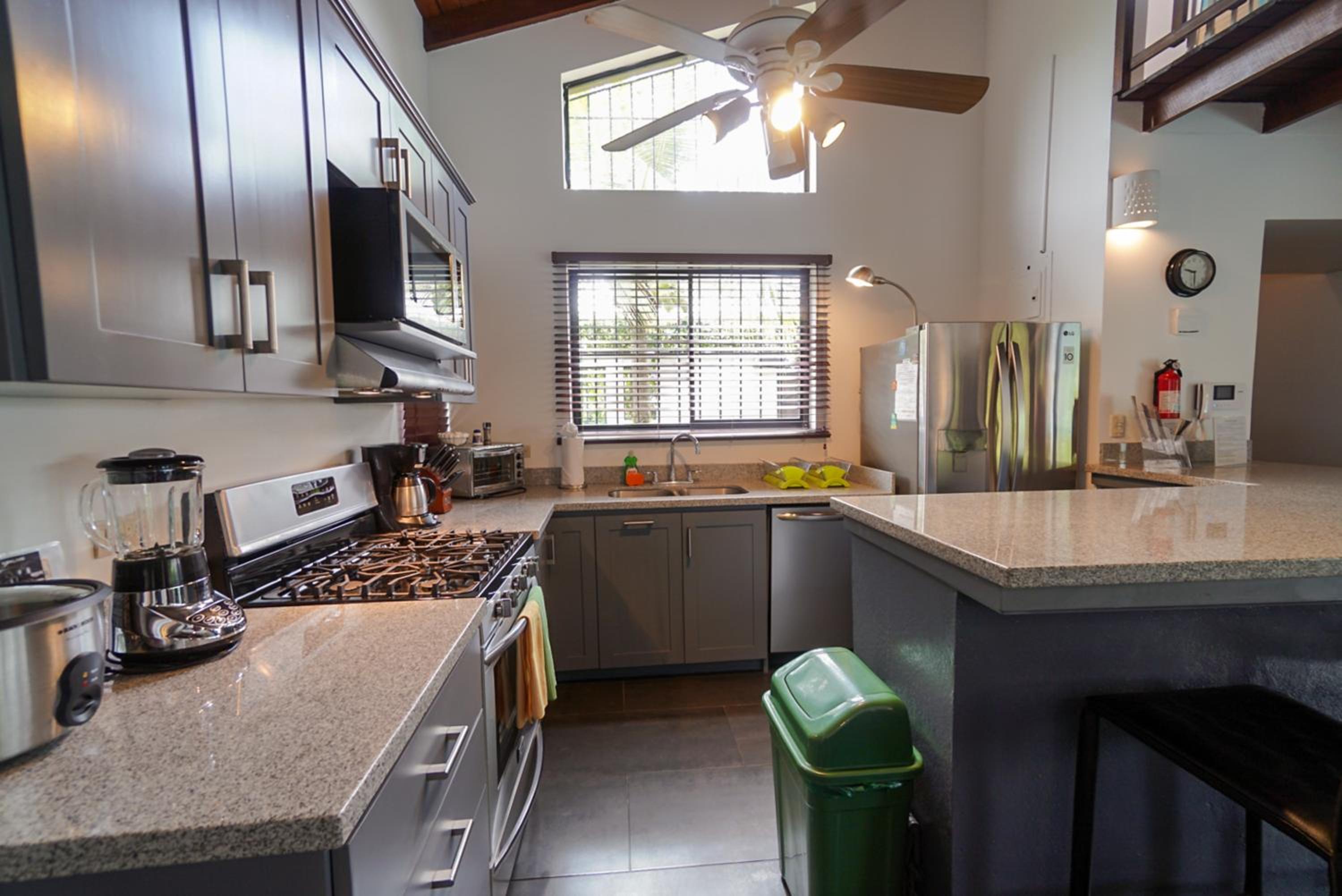 Casa Gris with private pool near the beach in Jaco