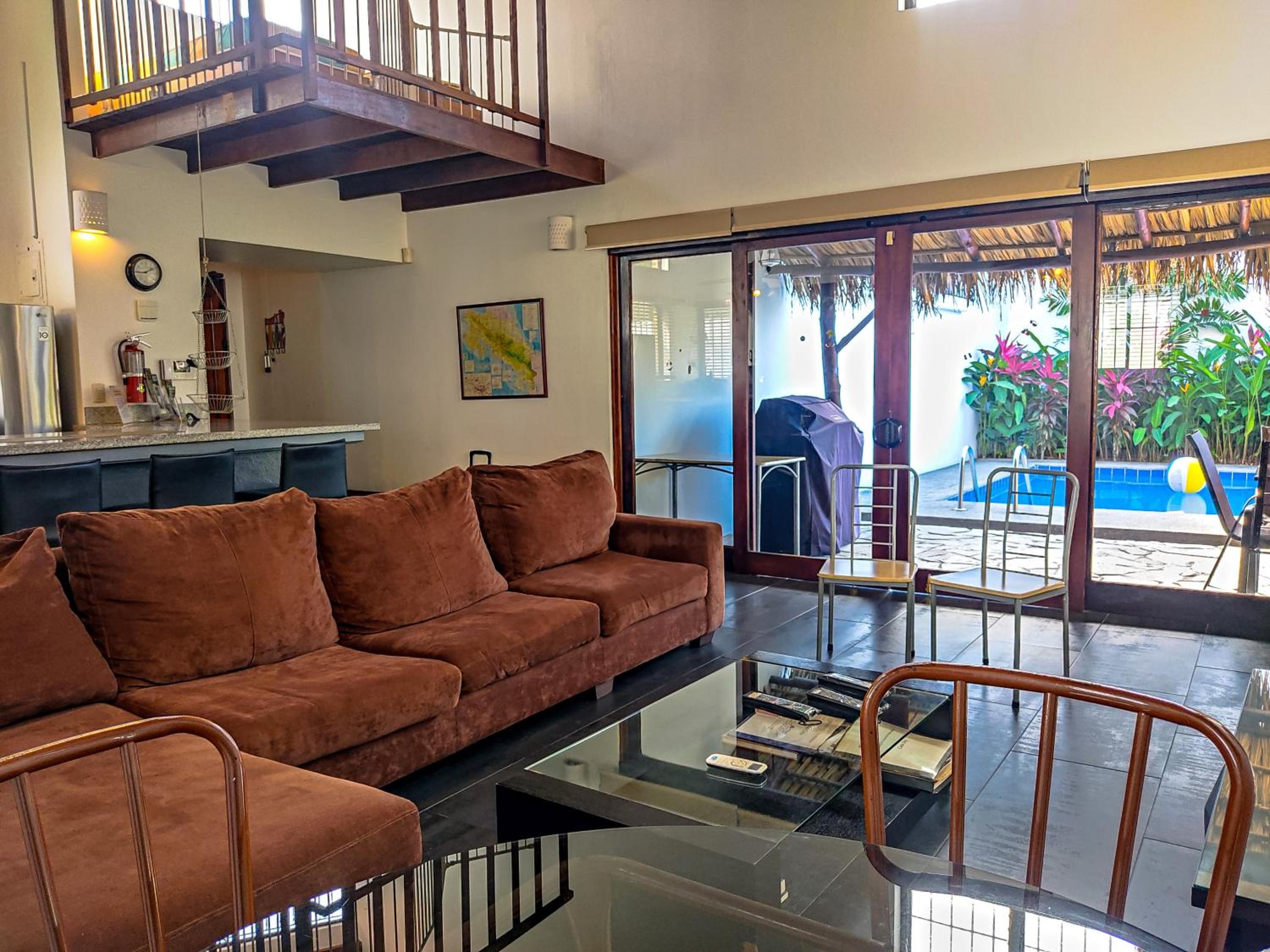 Casa Gris with private pool near the beach in Jaco