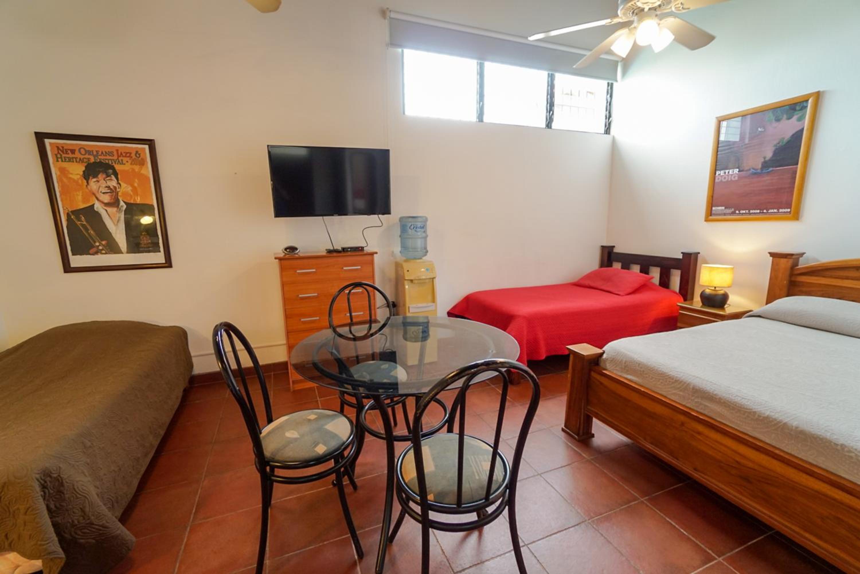 Casa Gris with private pool near the beach in Jaco