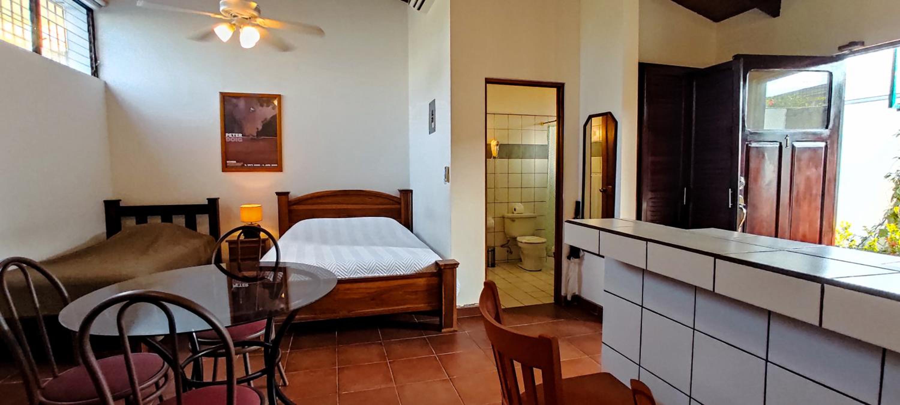 Casa Gris with private pool near the beach in Jaco
