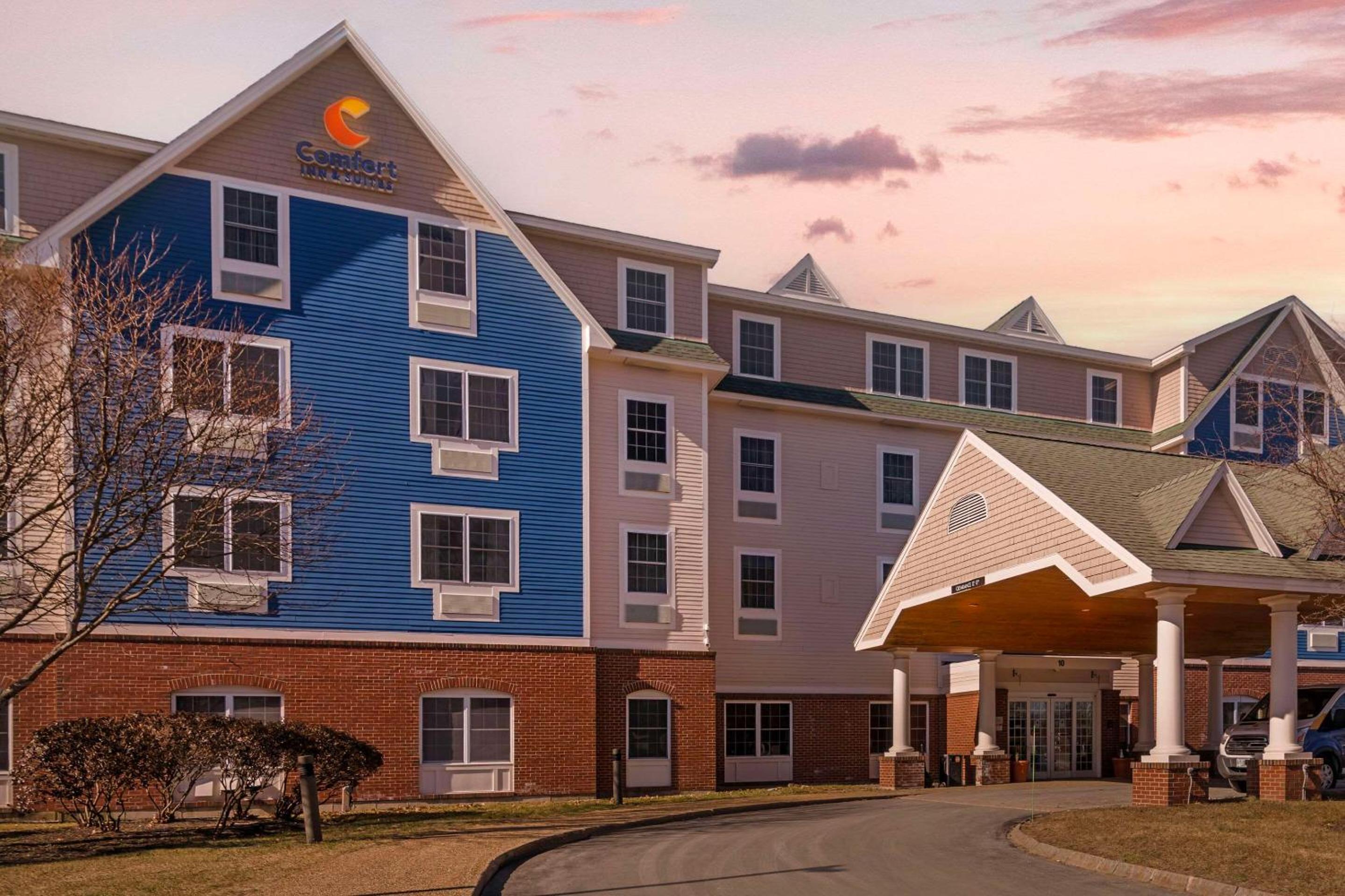 Dover Vacations - Comfort Inn Suites Dover-Portsmouth - Property Image 24