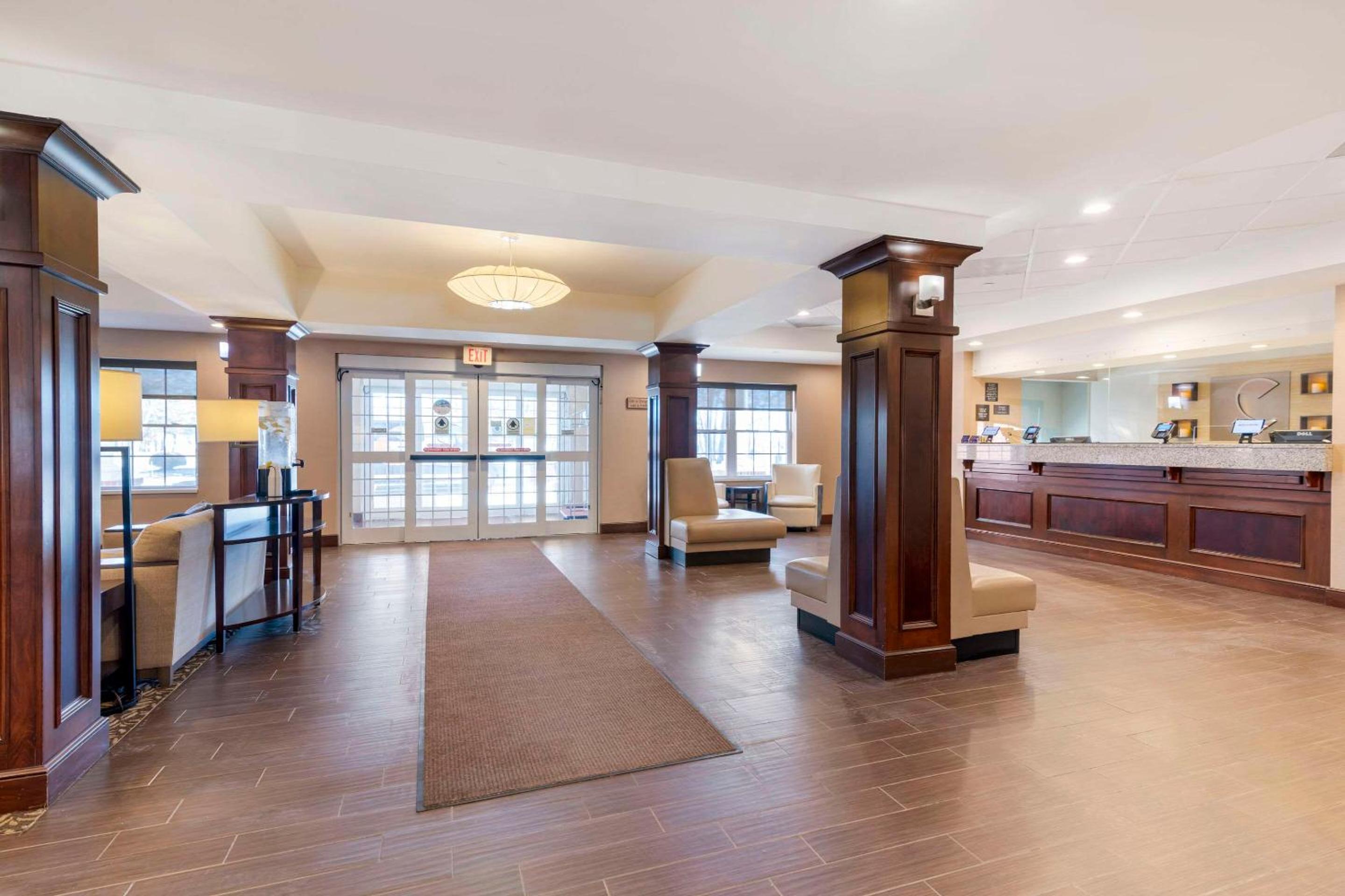 Dover Vacations - Comfort Inn Suites Dover-Portsmouth - Property Image 25