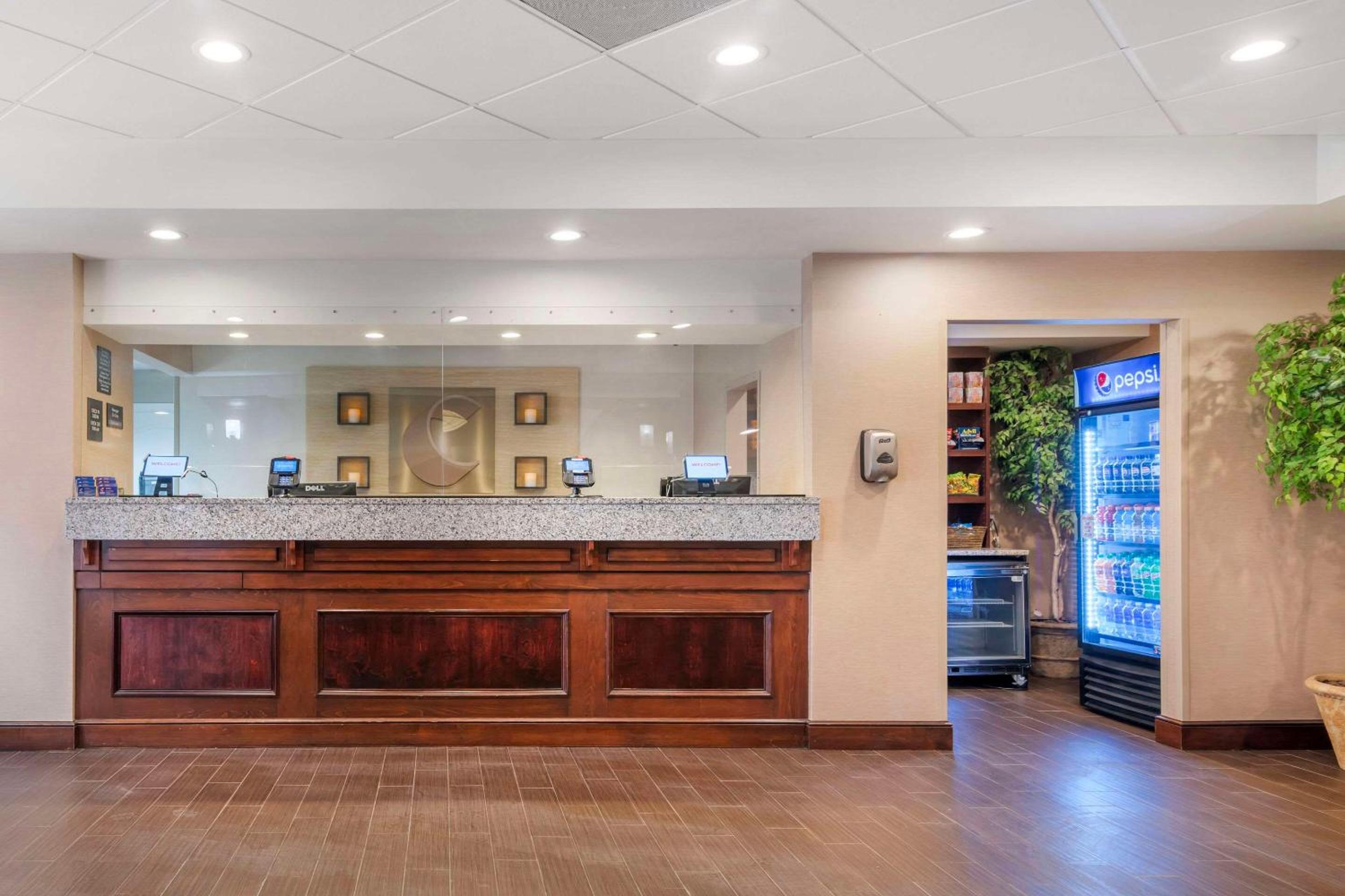 Dover Vacations - Comfort Inn Suites Dover-Portsmouth - Property Image 27