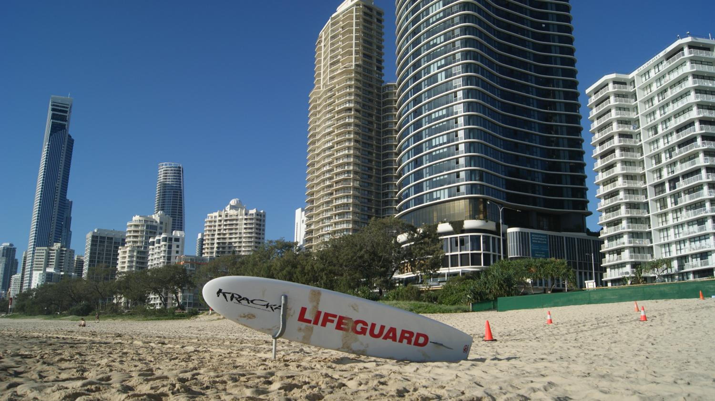 Beachfront & City View, Huge 2 Bedroom Apartment, Imperial Surf Resort