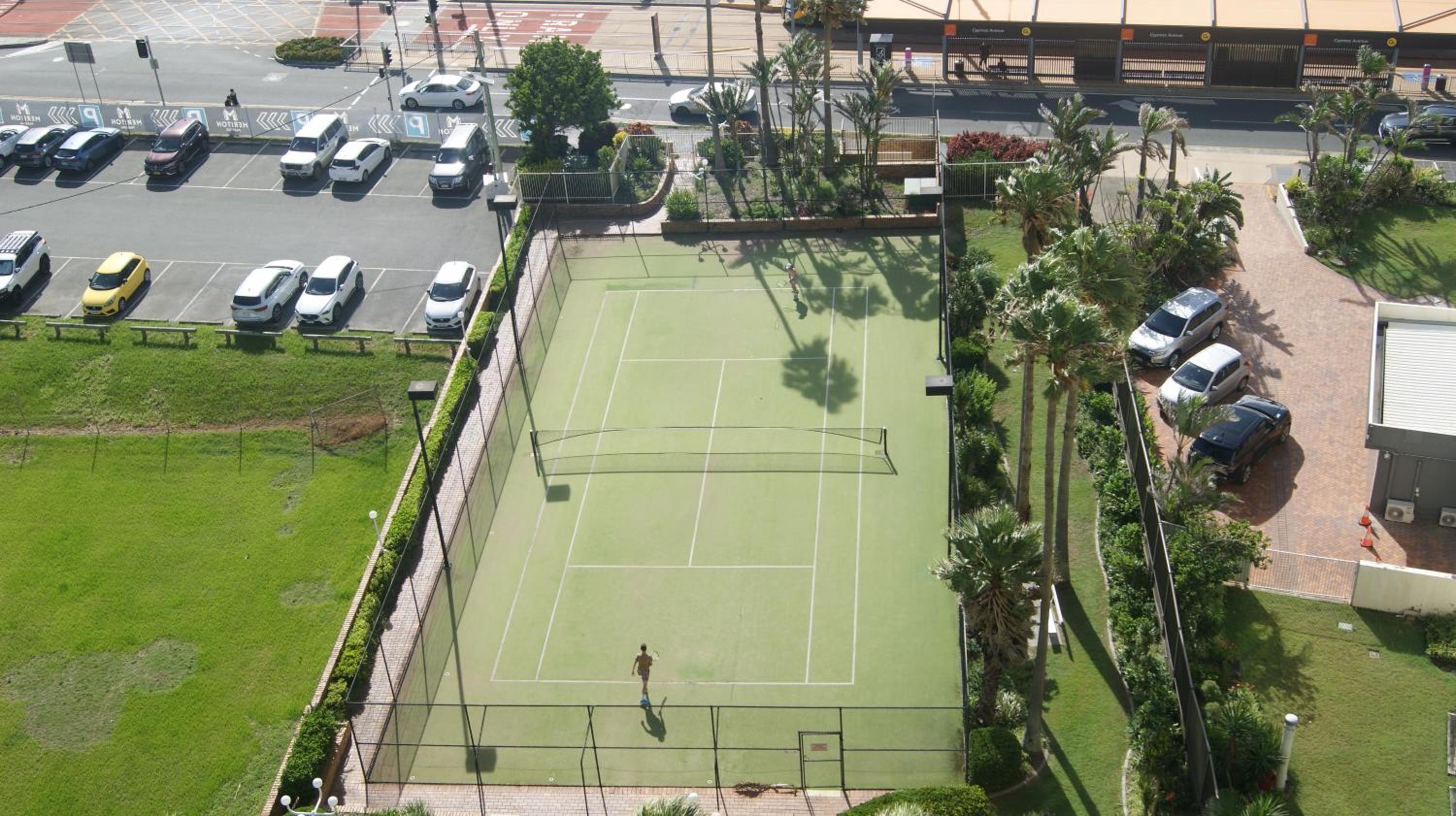 Beachfront & City View, Huge 2 Bedroom Apartment, Imperial Surf Resort