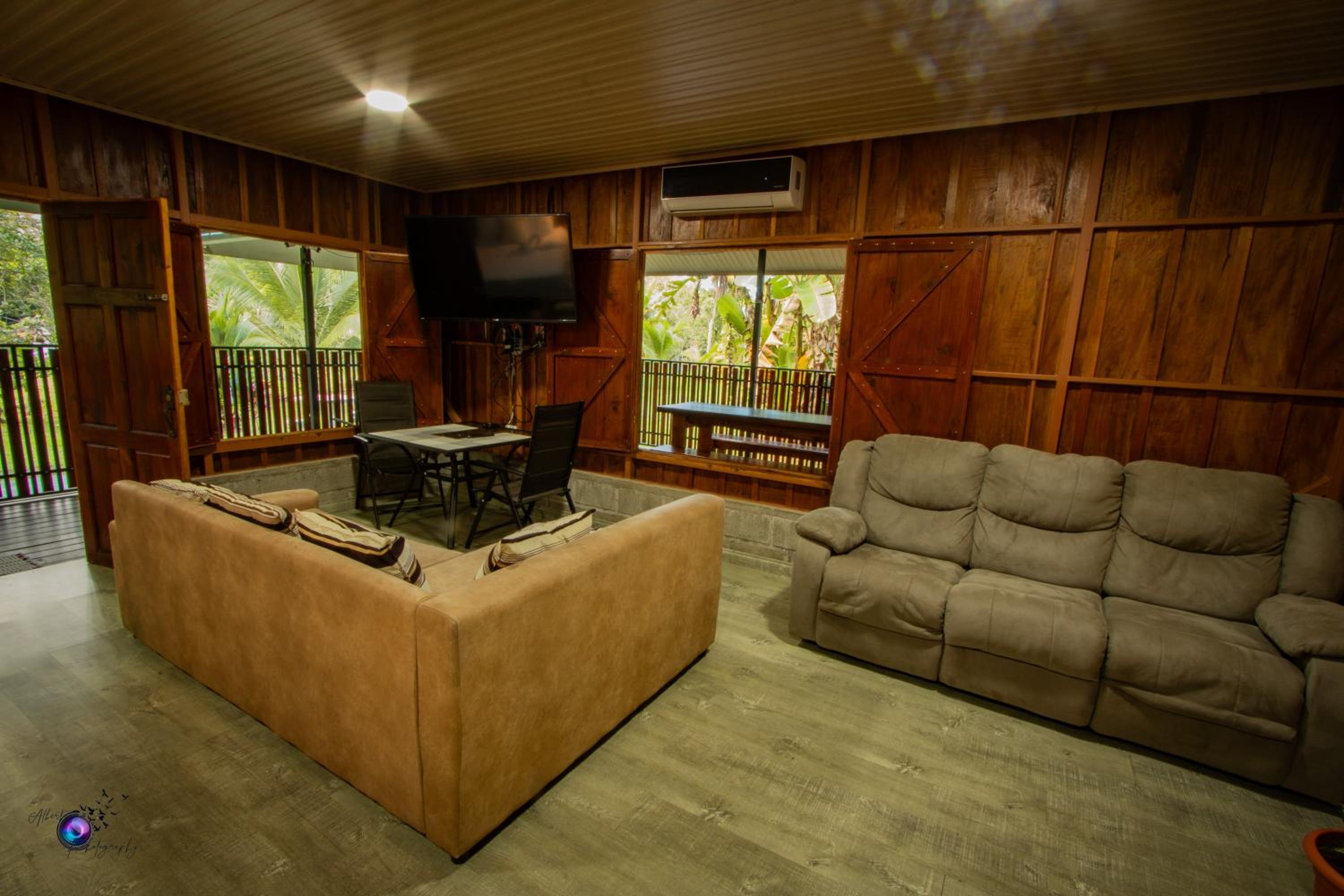 Chepe's Chic Bungalow