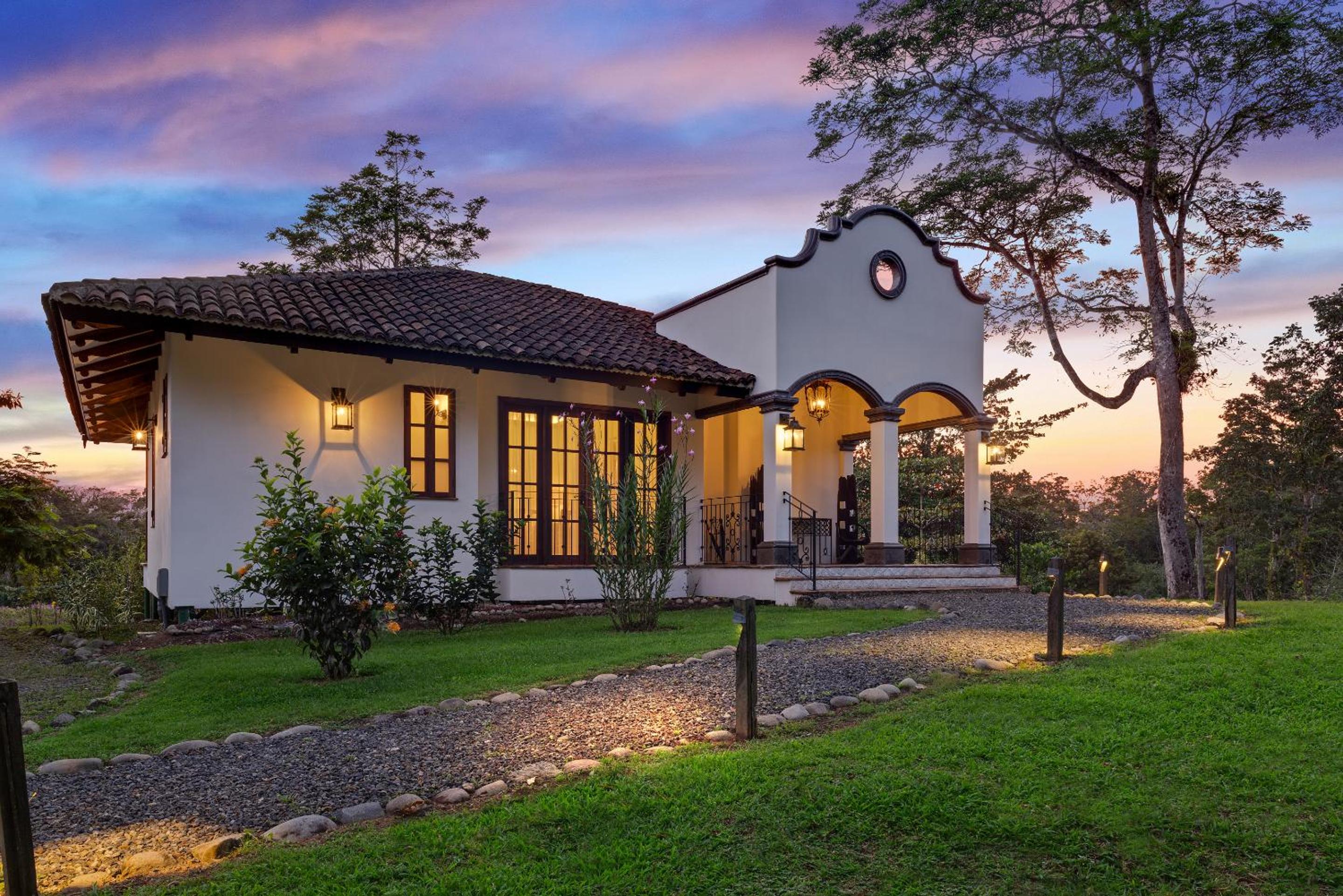 Hotel El Lugar - Image 1