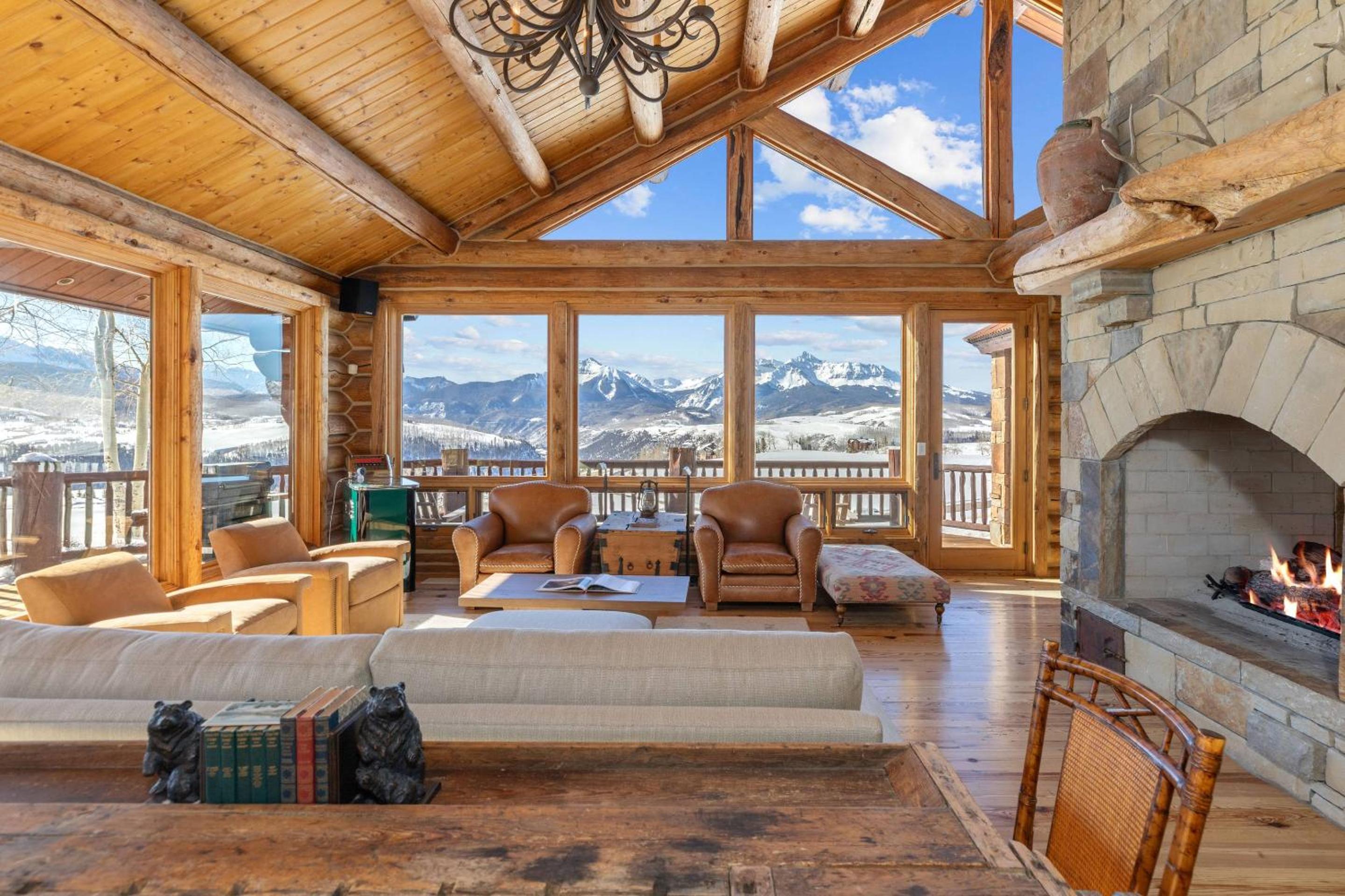 Miguel Road 100 ~ Elk View Lodge view 5