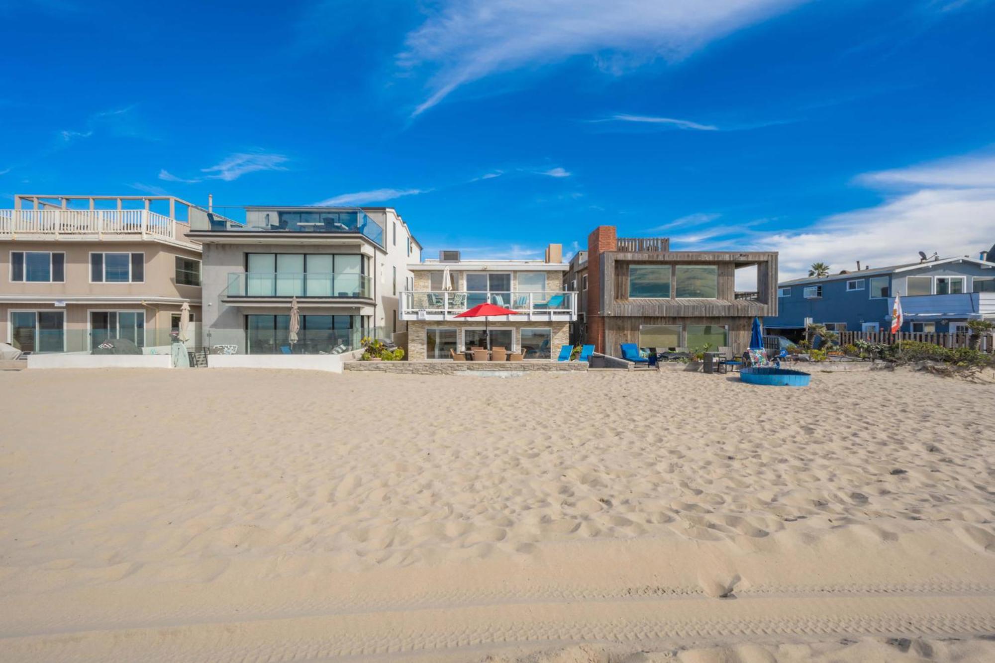 Single Family Home on the Ocean with BEAUTIFUL VIEWS