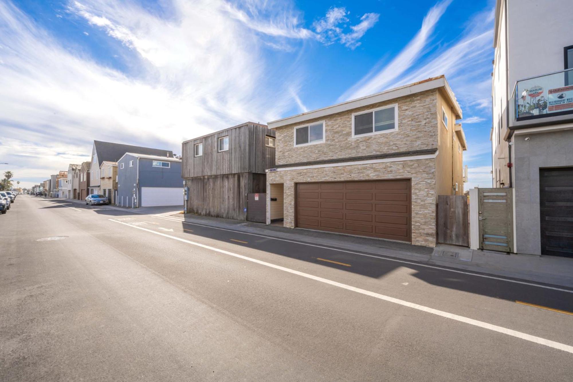 Single Family Home on the Ocean with BEAUTIFUL VIEWS