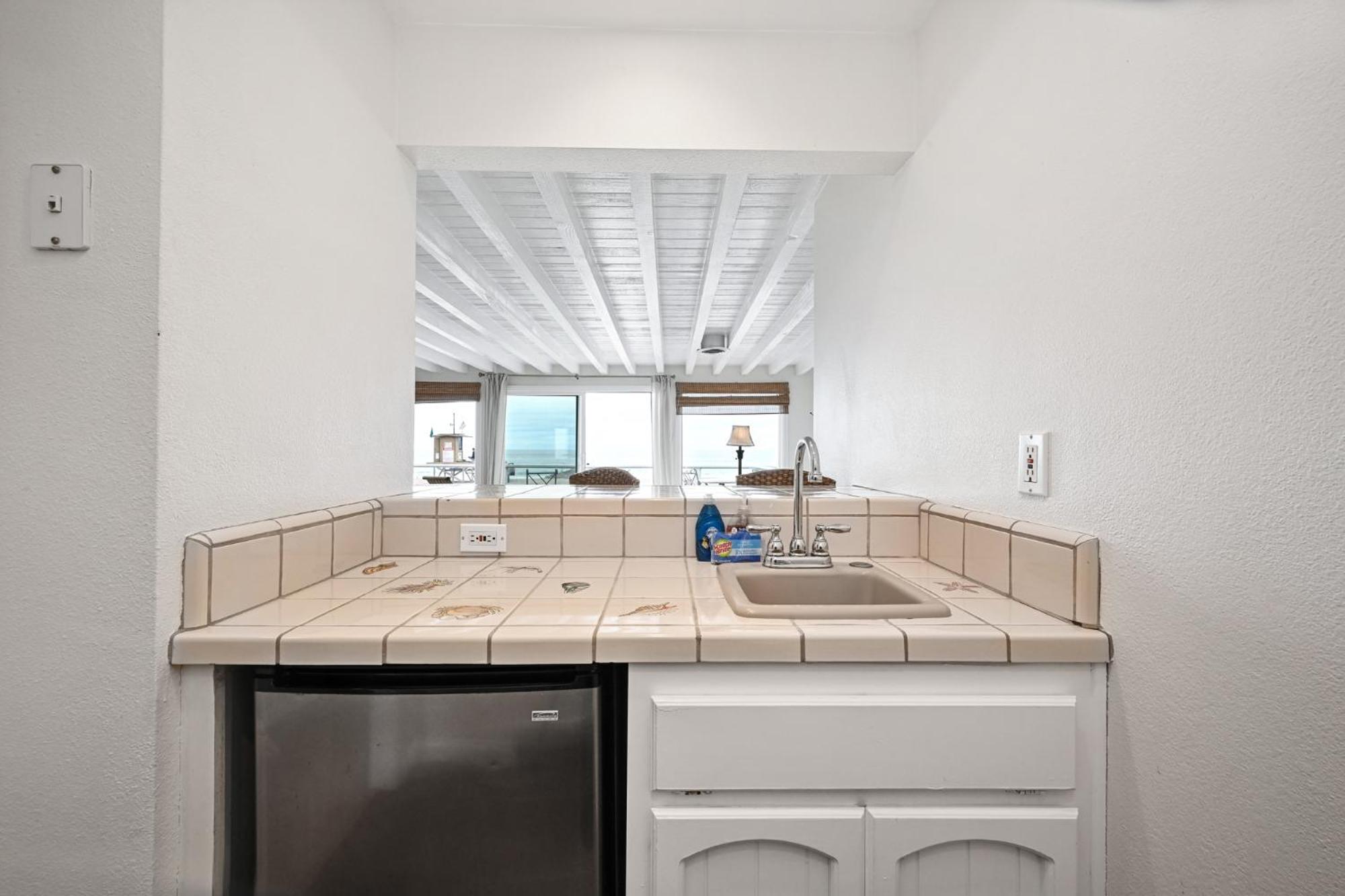 Single Family Home on the Ocean with BEAUTIFUL VIEWS
