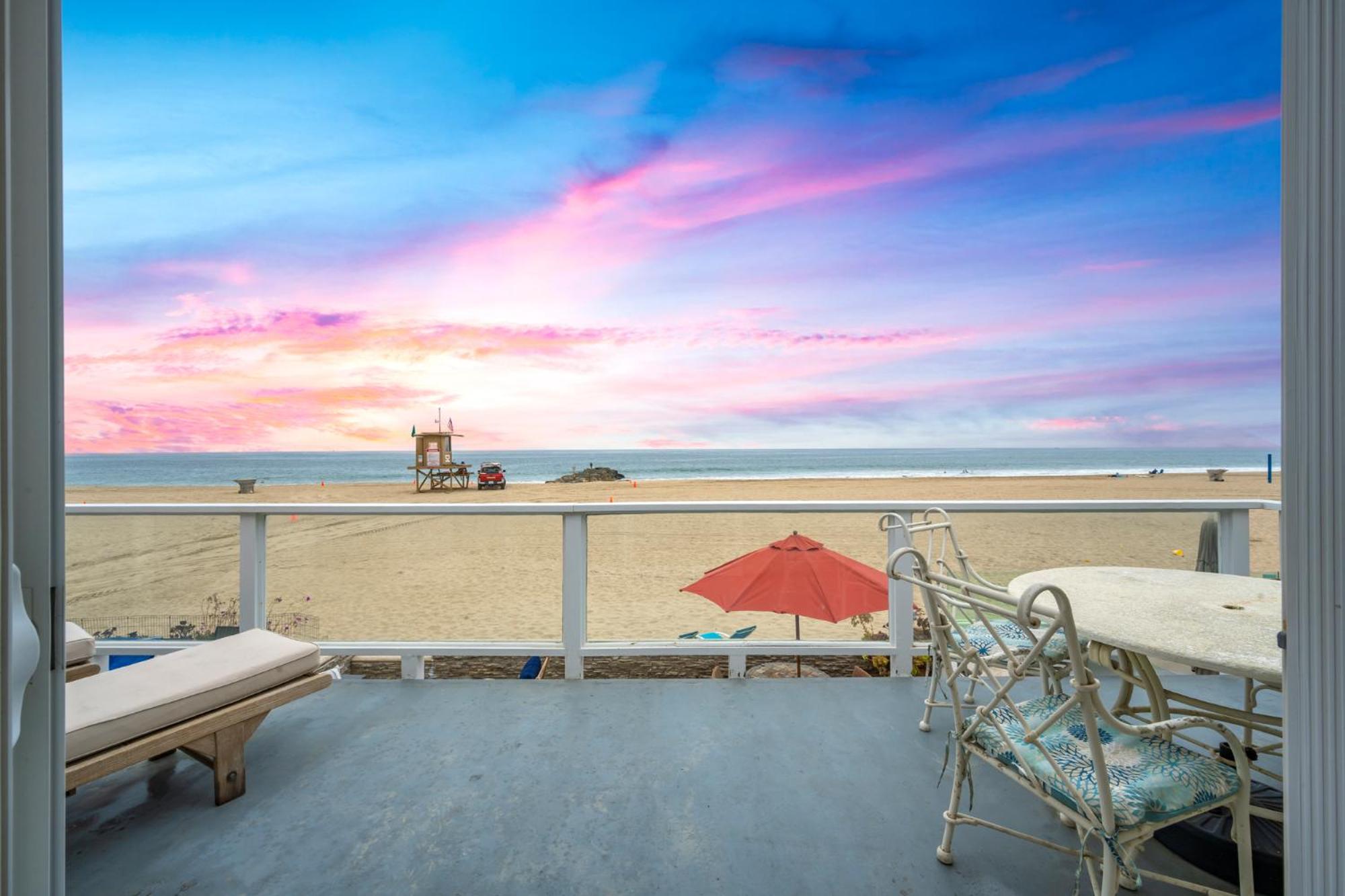 Single Family Home on the Ocean with BEAUTIFUL VIEWS