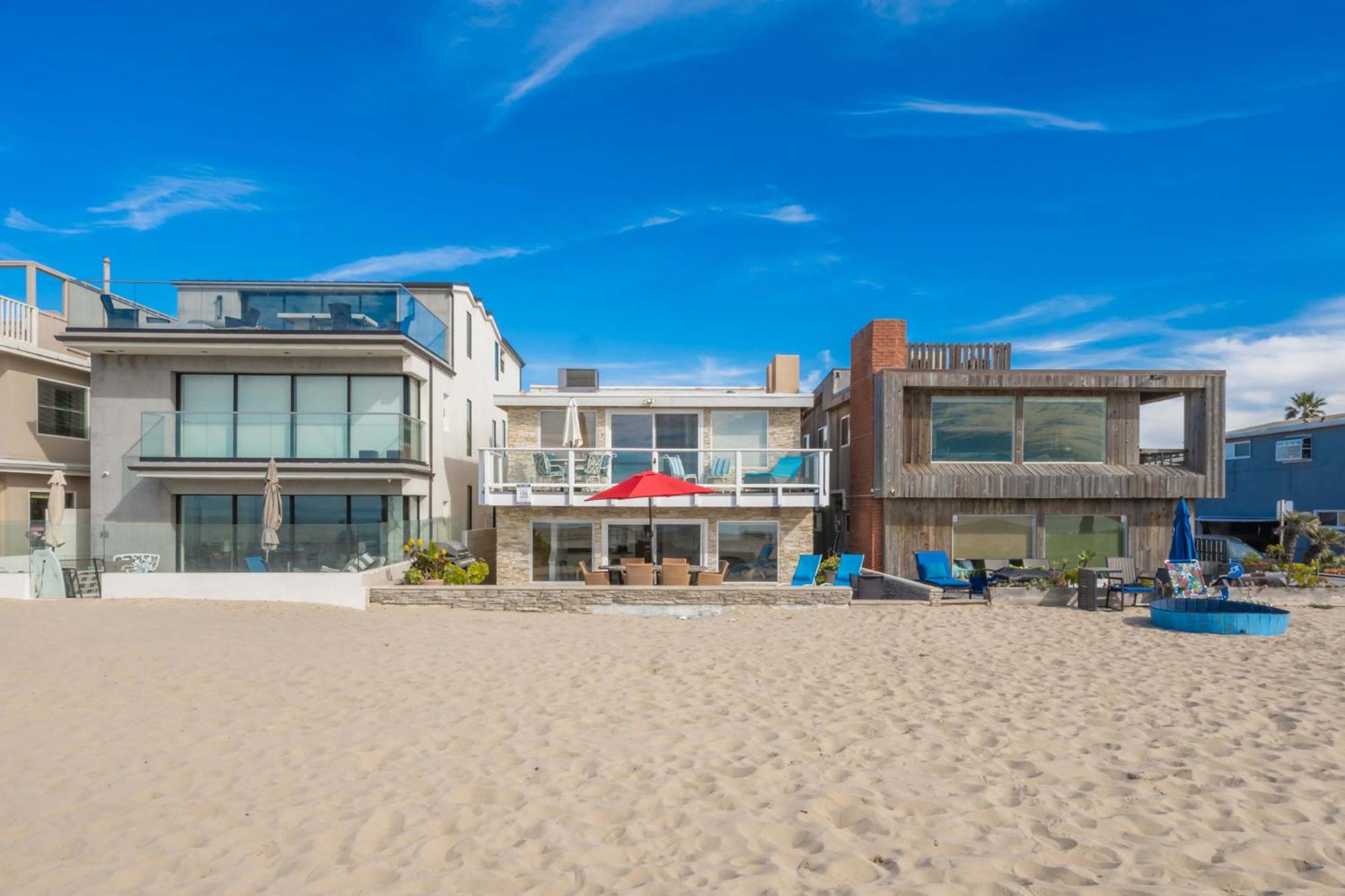 Single Family Home on the Ocean with BEAUTIFUL VIEWS