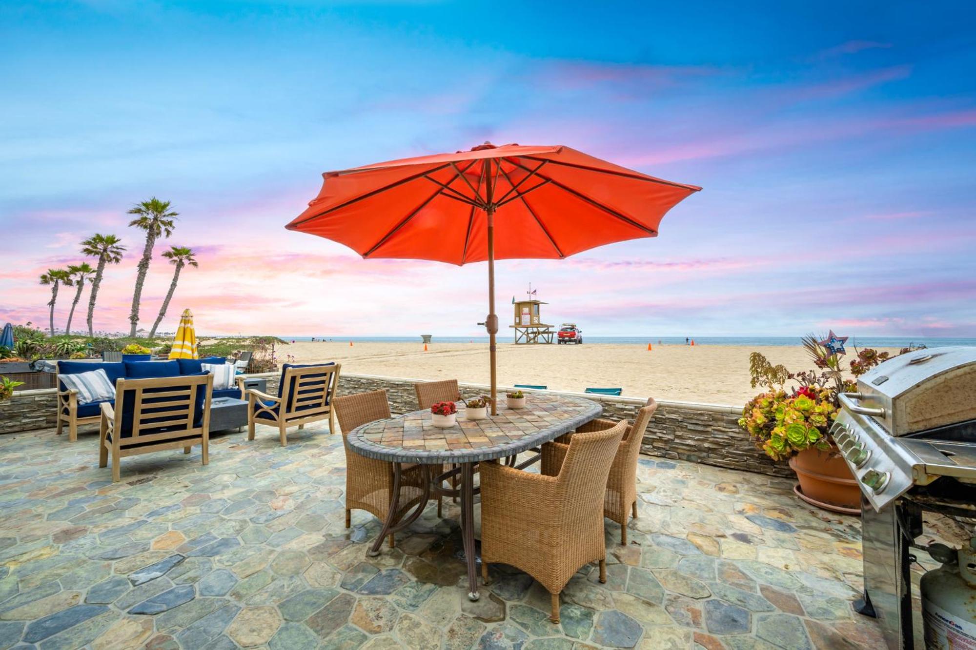 Single Family Home on the Ocean with BEAUTIFUL VIEWS